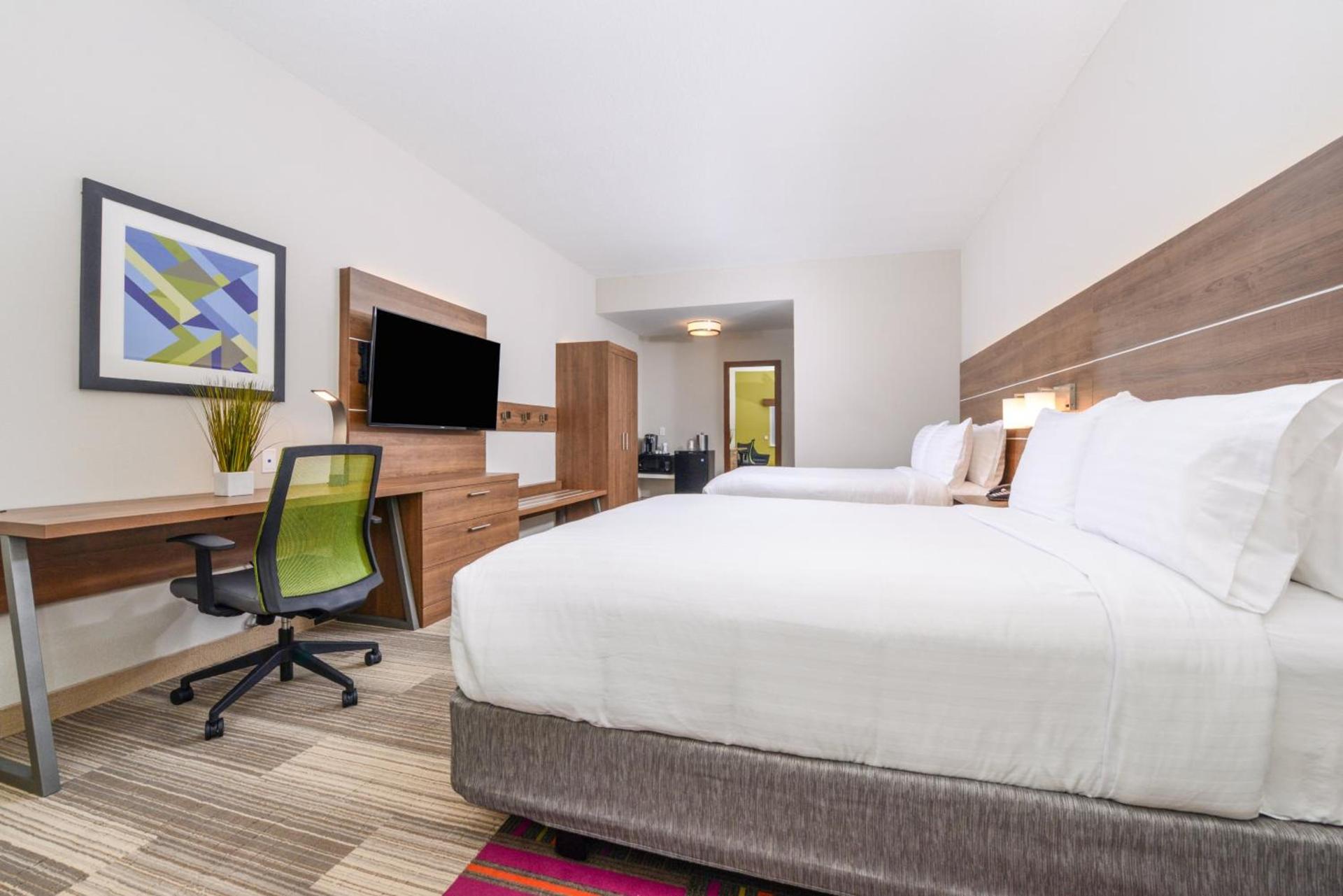 Holiday Inn Express & Suites - St. Petersburg - Madeira Beach by IHG photo 64
