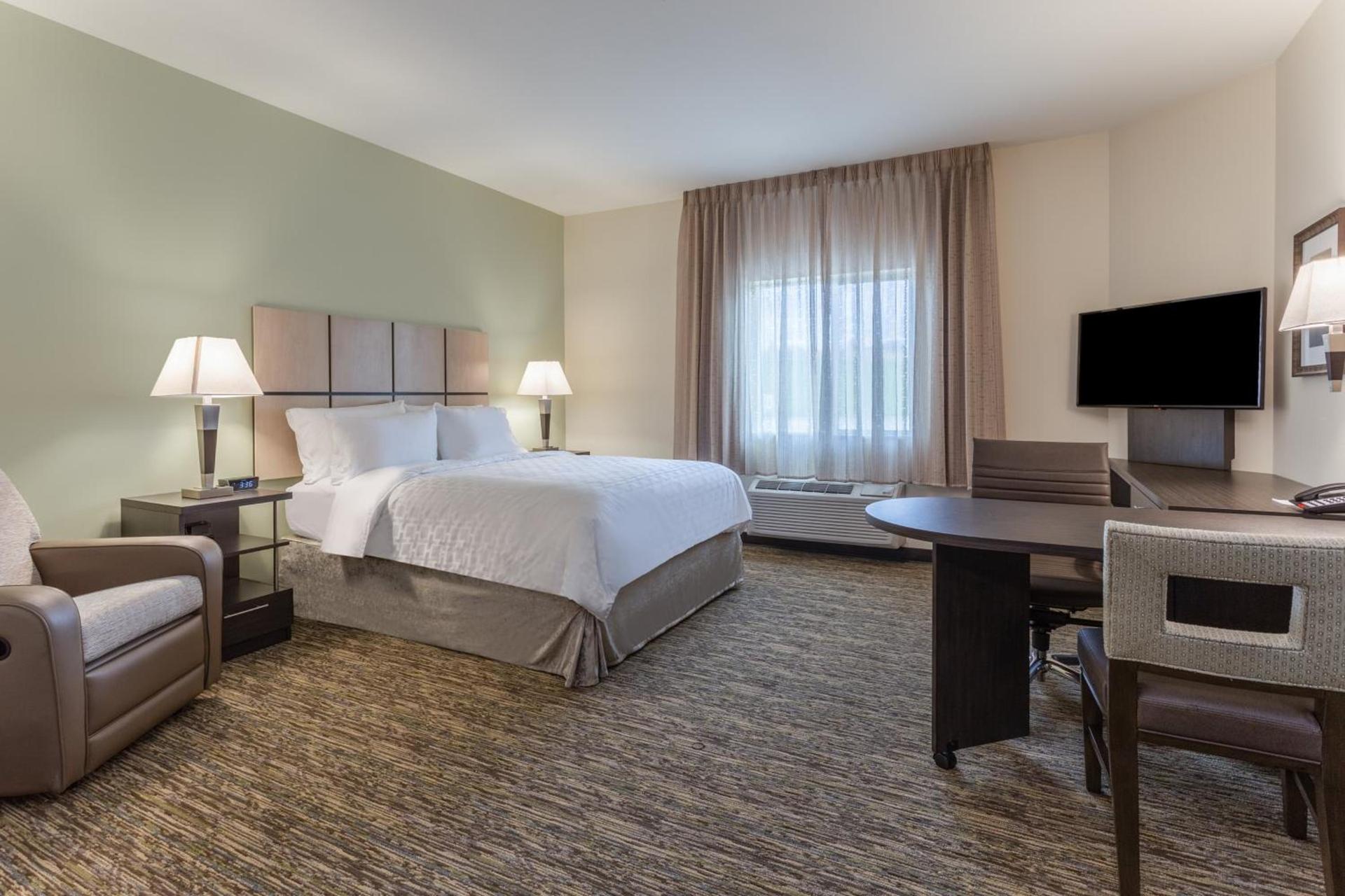 Candlewood Suites - Davenport by IHG photo 17