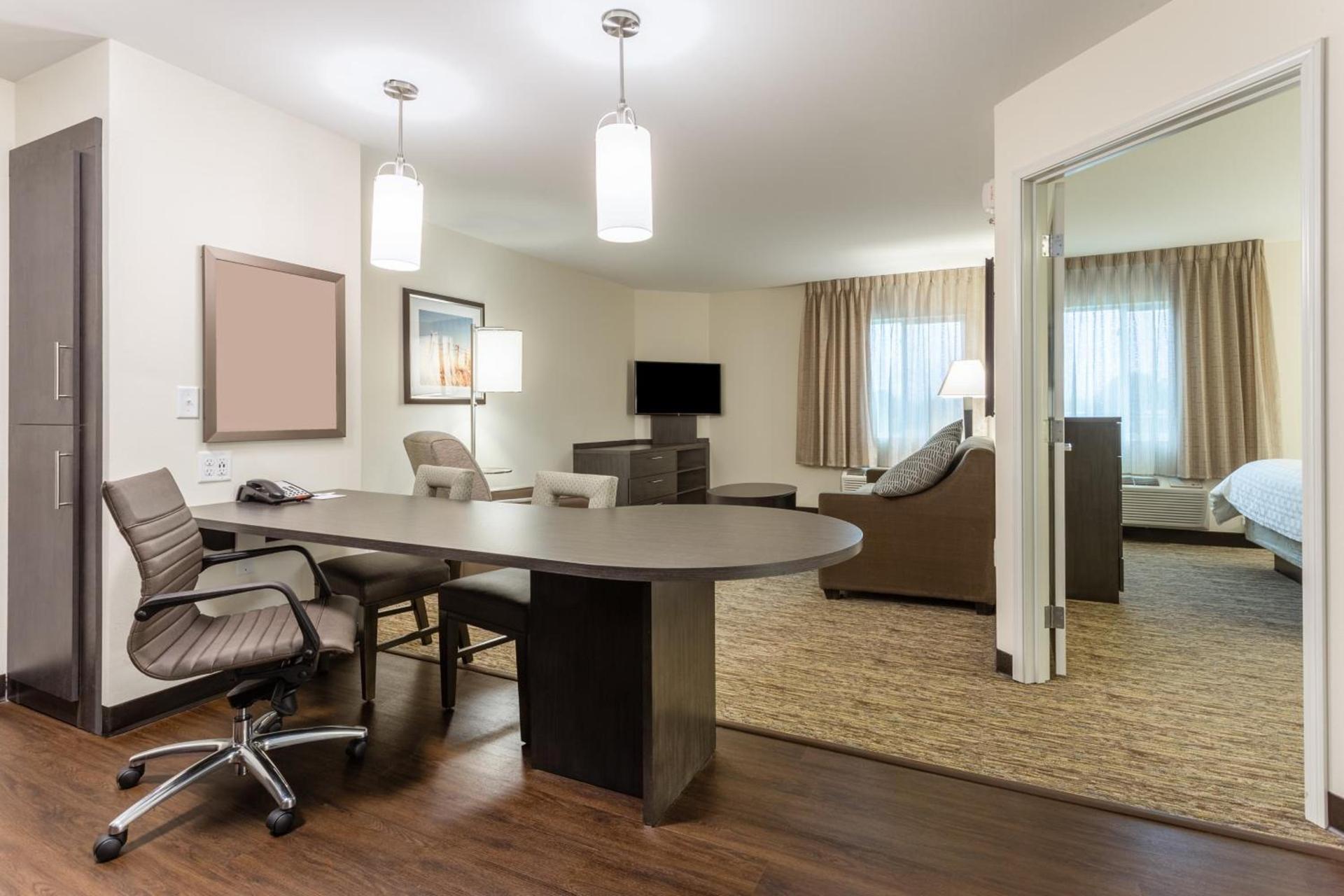 Candlewood Suites - Davenport by IHG photo 21