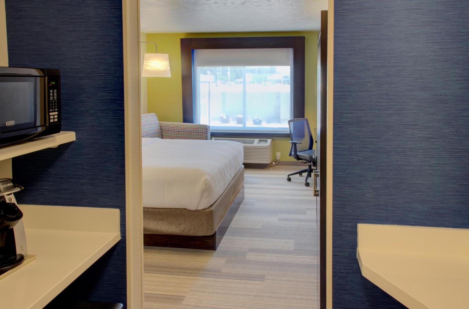 Holiday Inn Express & Suites Le Mars by IHG photo 31