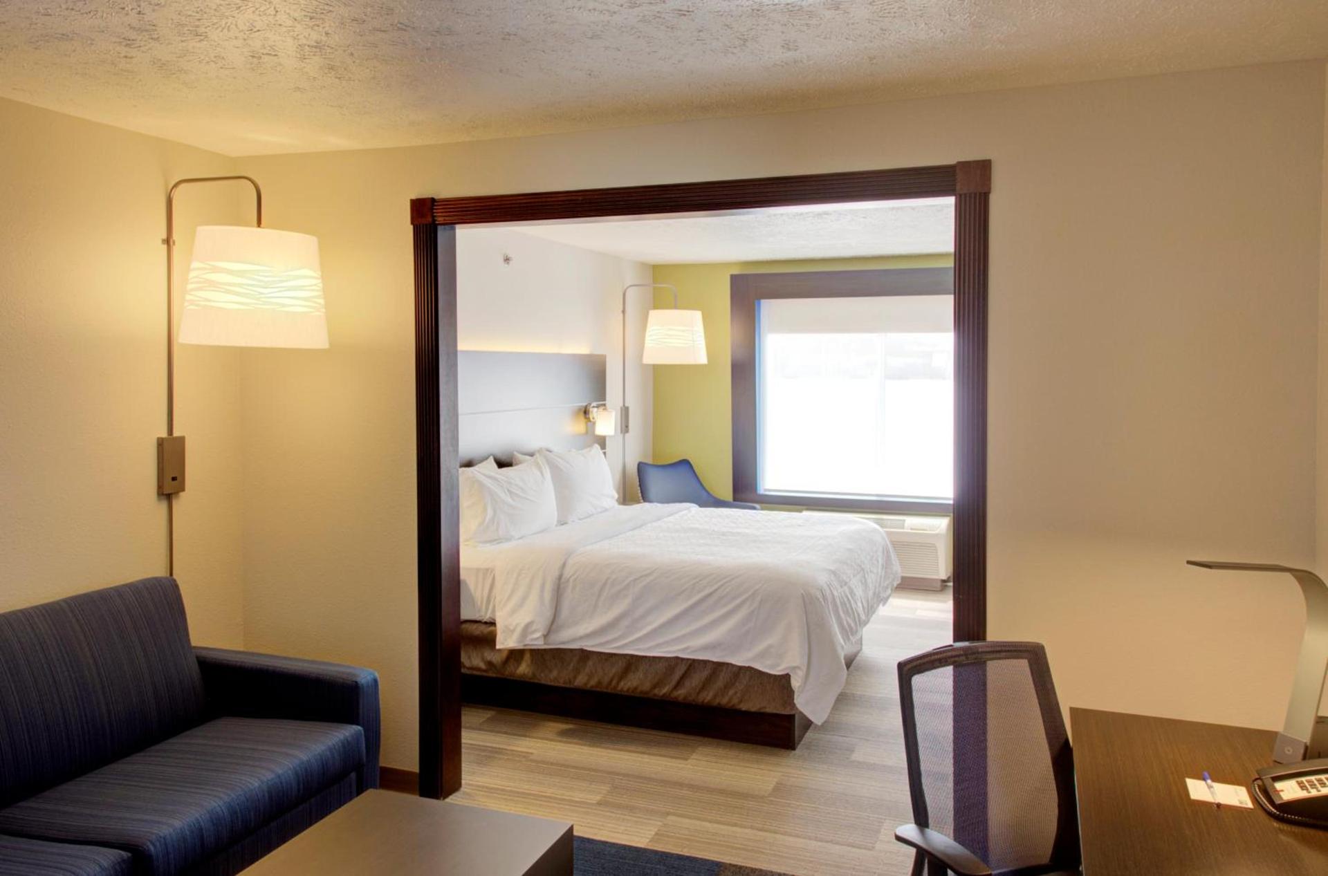 Holiday Inn Express & Suites Le Mars by IHG photo 37