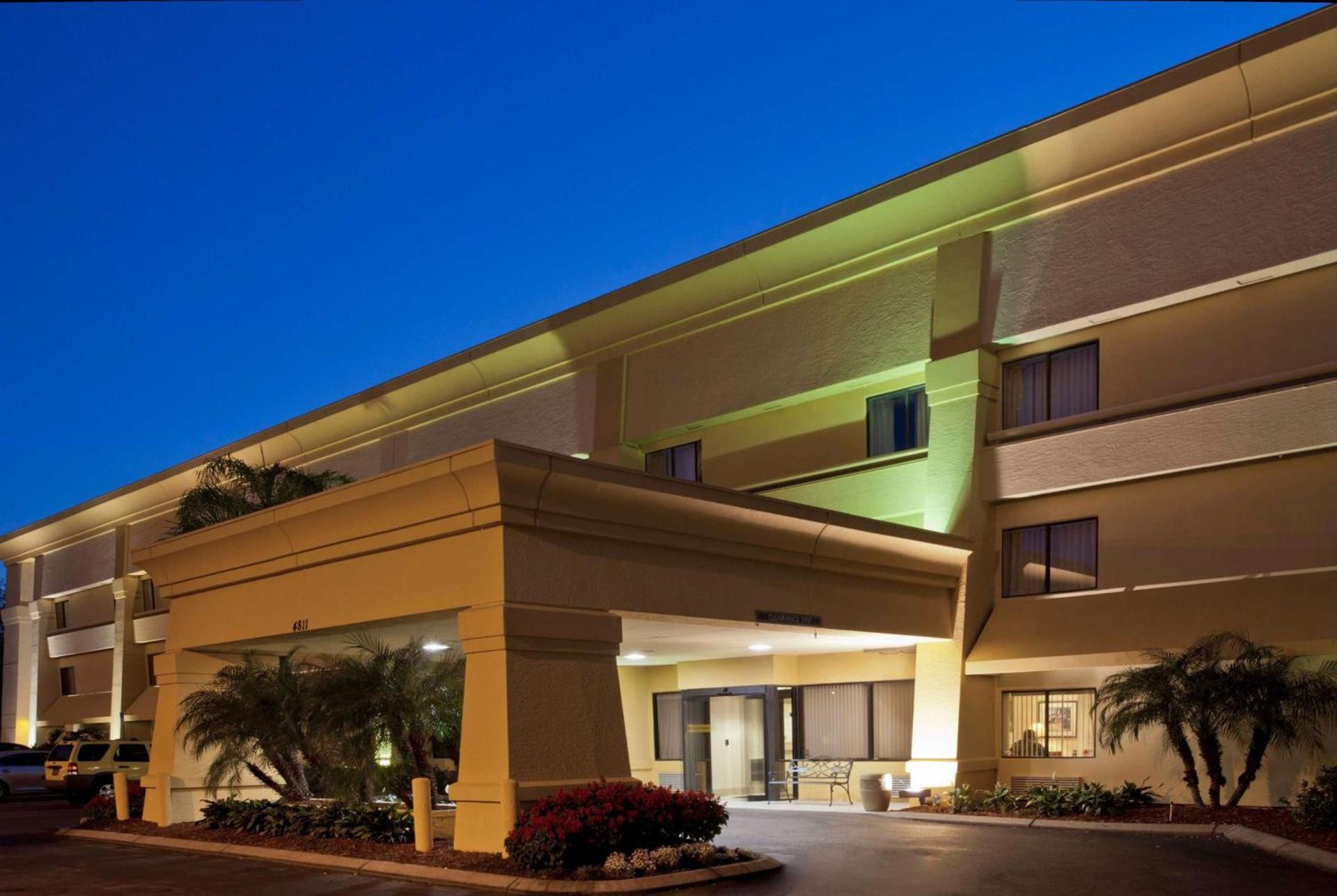 La Quinta by Wyndham Tampa Fairgrounds - Casino photo 21