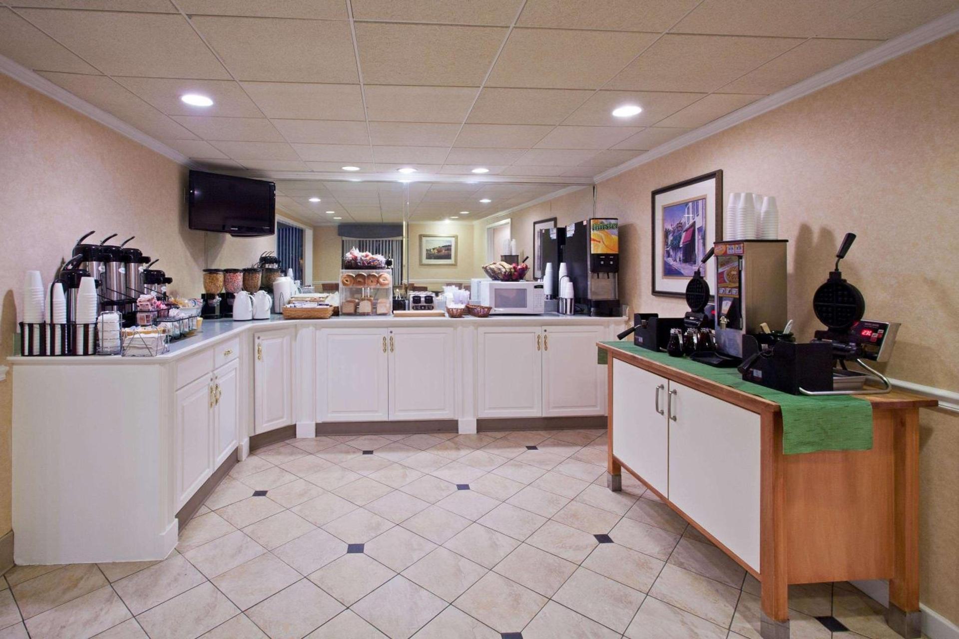 La Quinta by Wyndham Tampa Fairgrounds - Casino photo 24