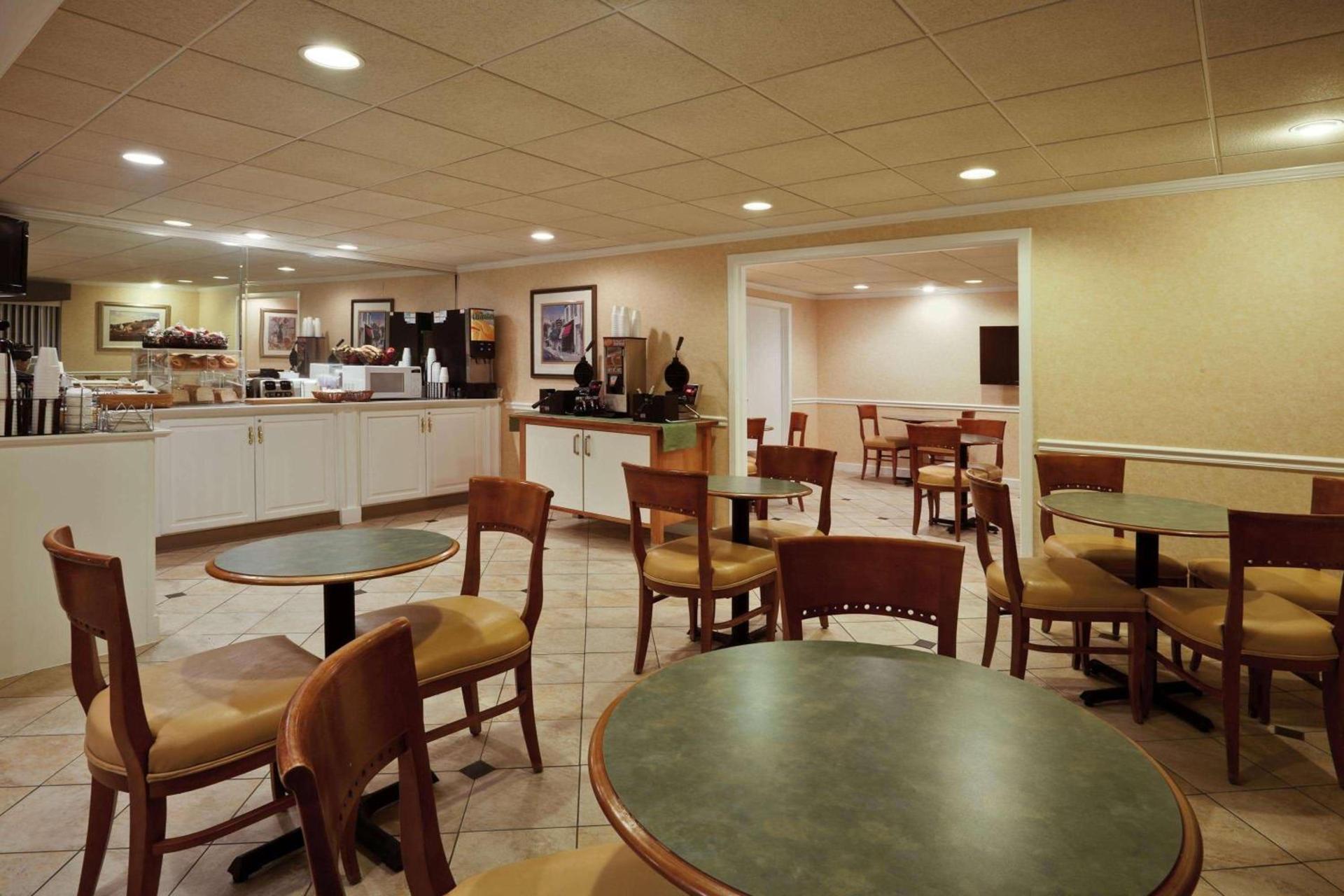 La Quinta by Wyndham Tampa Fairgrounds - Casino photo 34
