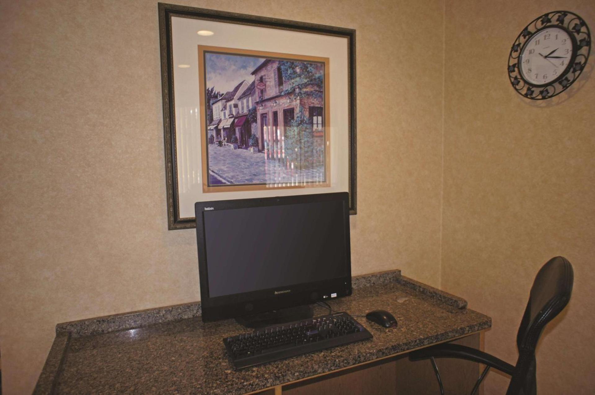 La Quinta by Wyndham Tampa Fairgrounds - Casino photo 41