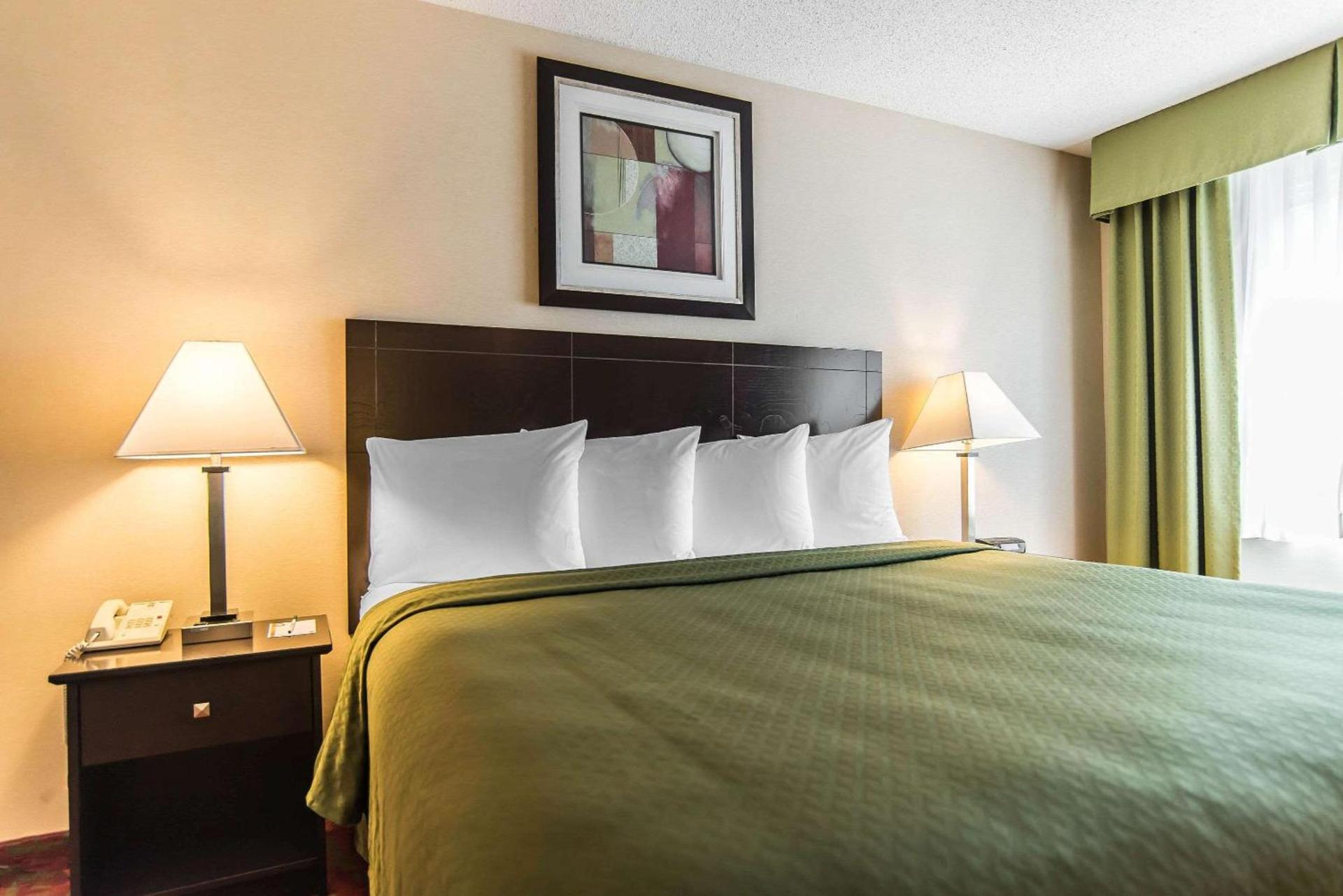 Quality Inn Shelburne - Burlington photo 16
