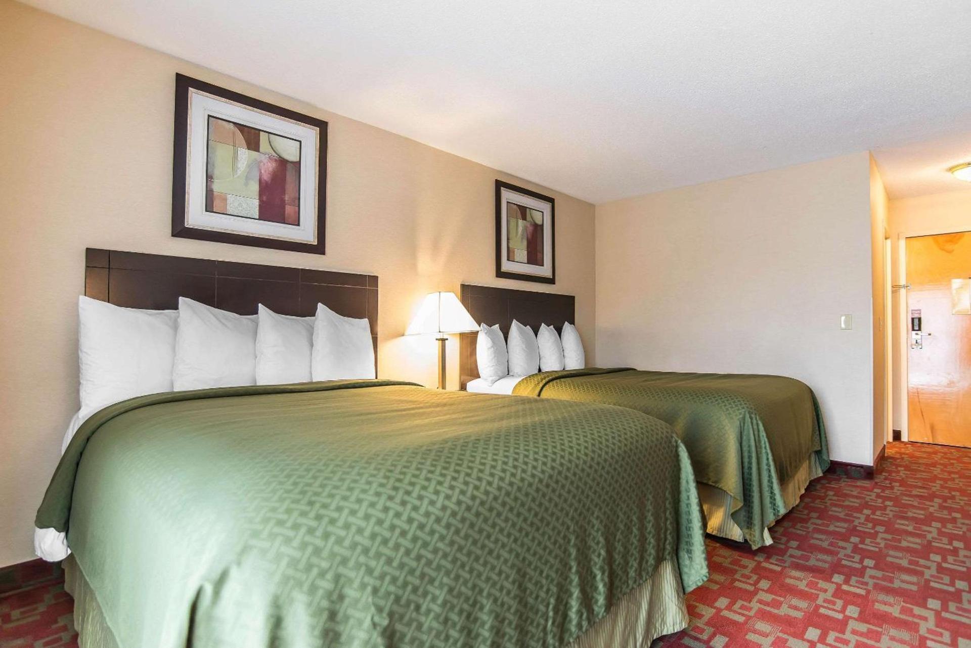 Quality Inn Shelburne - Burlington photo 8