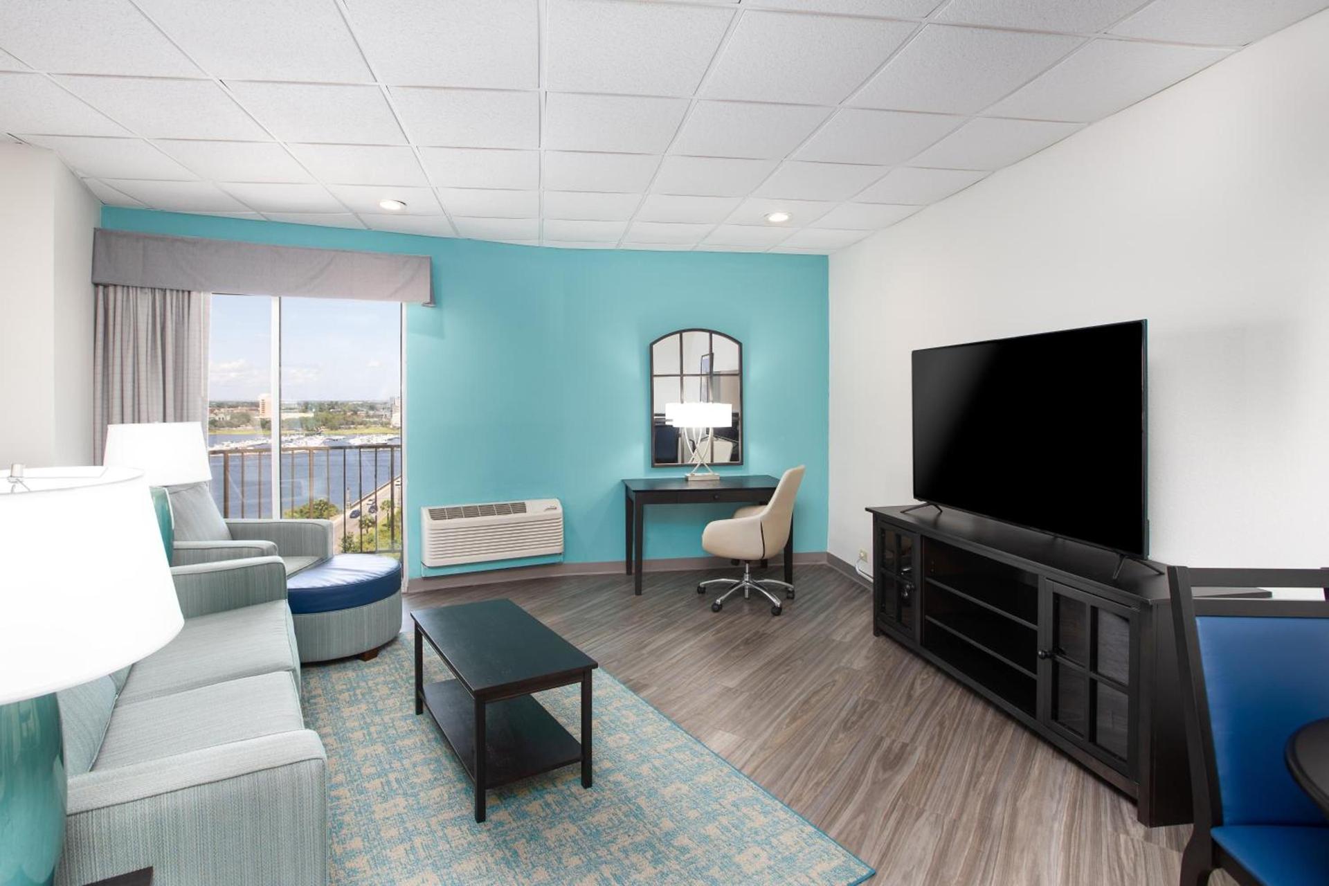 Holiday Inn Charleston-Riverview by IHG photo 24