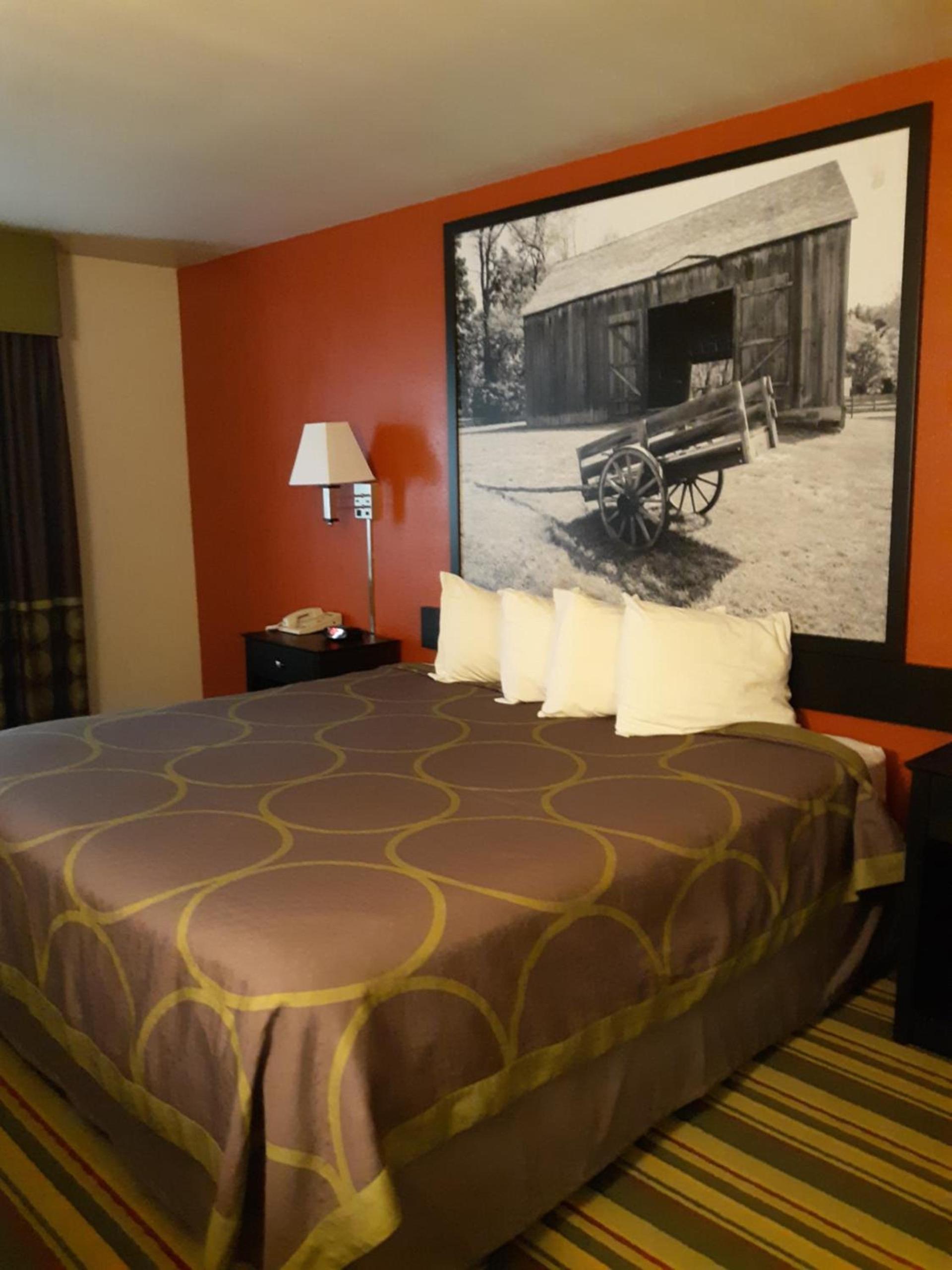 Super 8 by Wyndham Mound City photo 24
