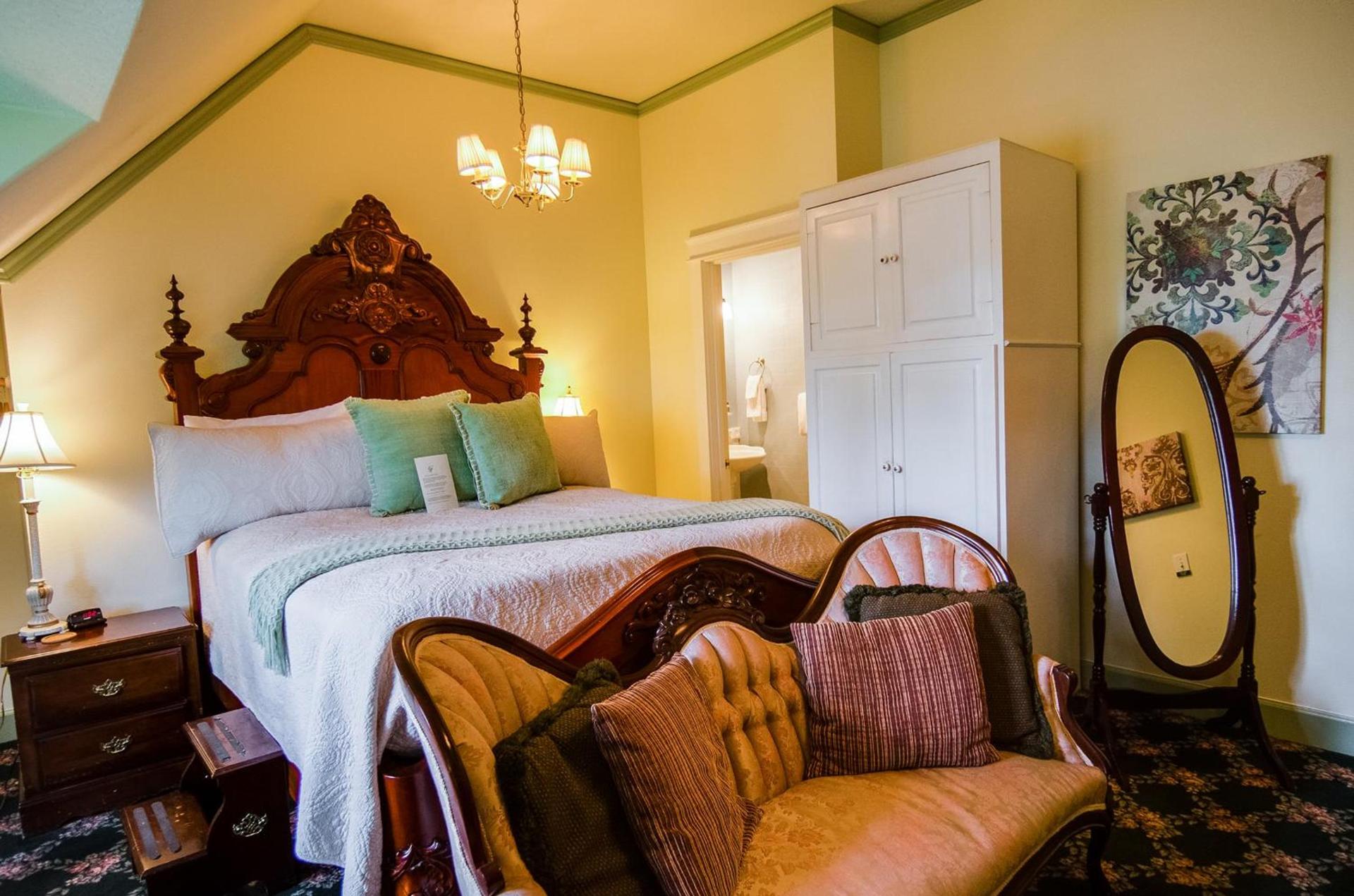 The Campbell House Inn photo 79