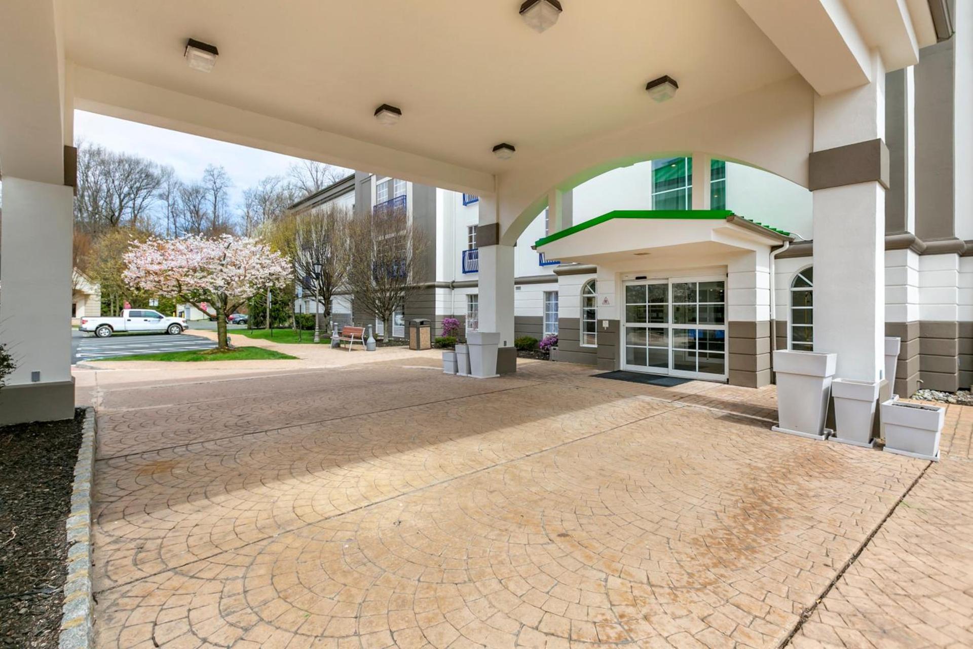 Holiday Inn Express Mount Arlington by IHG photo 6