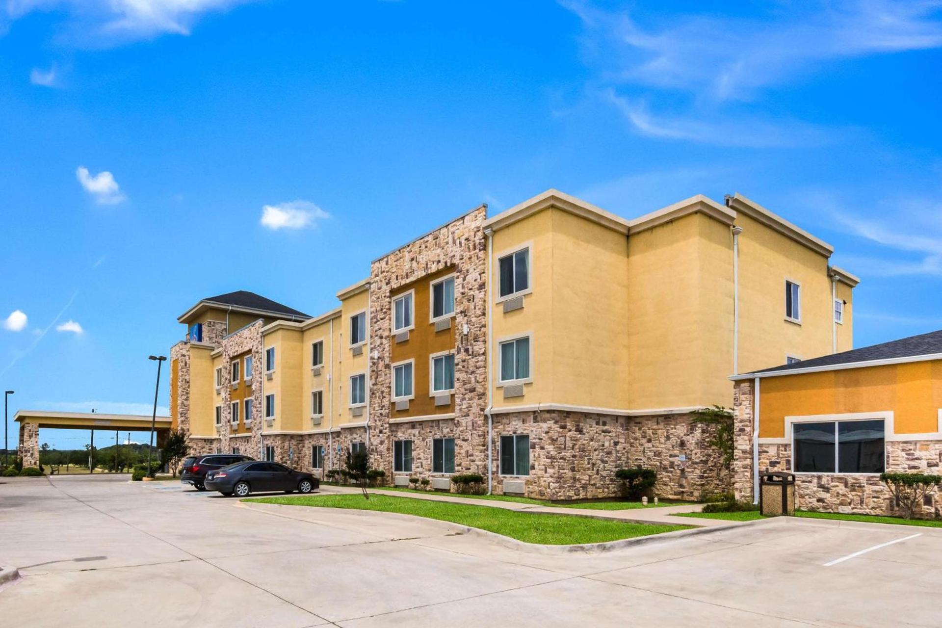 Baymont by Wyndham Mineral Wells photo 3
