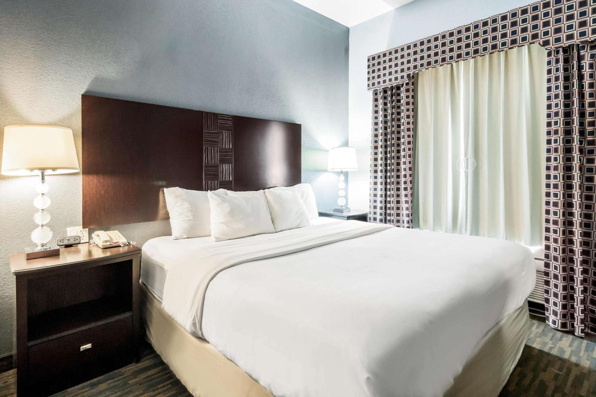 Baymont by Wyndham Mineral Wells photo 13