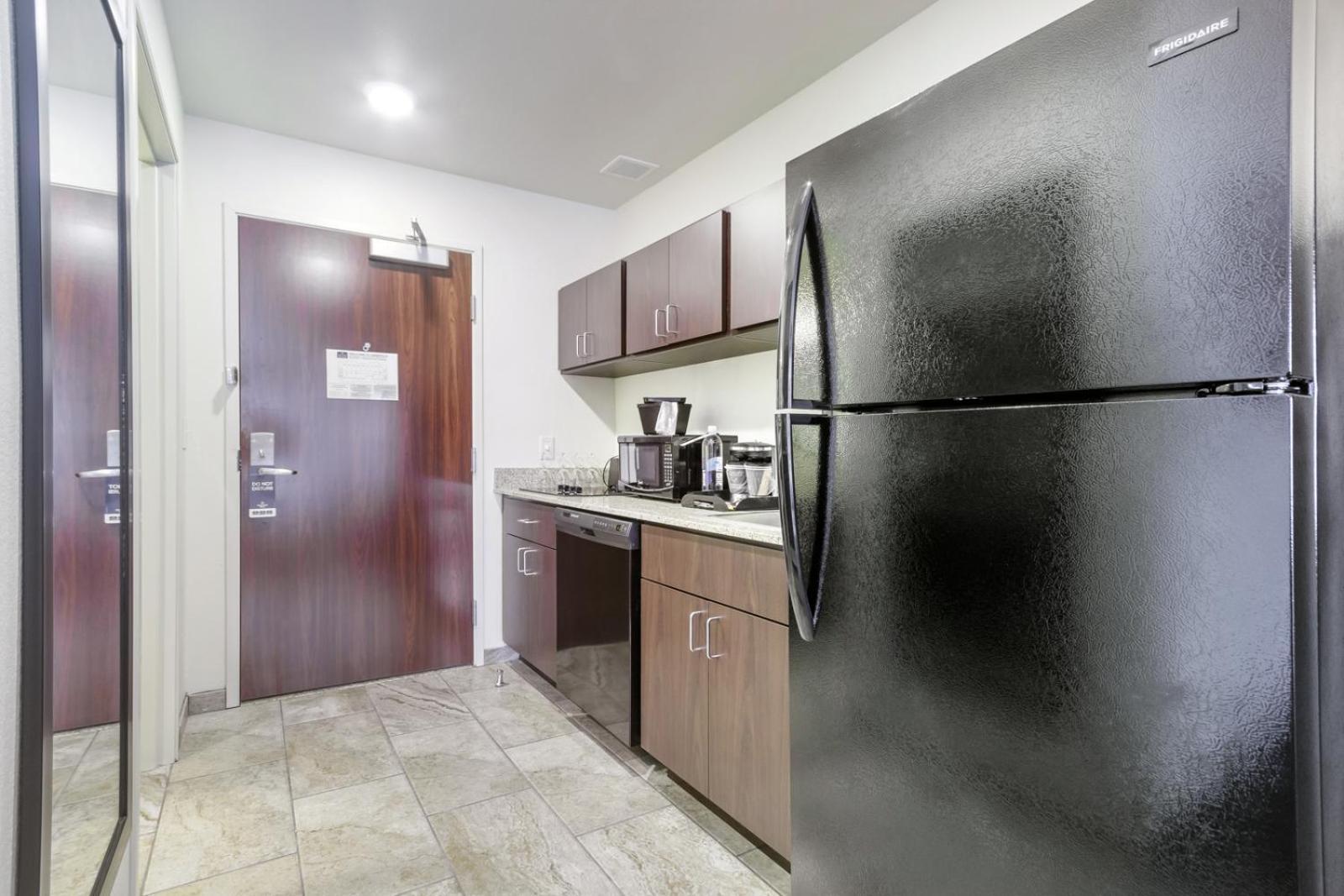 Cobblestone Hotel & Suites - Janesville photo 14