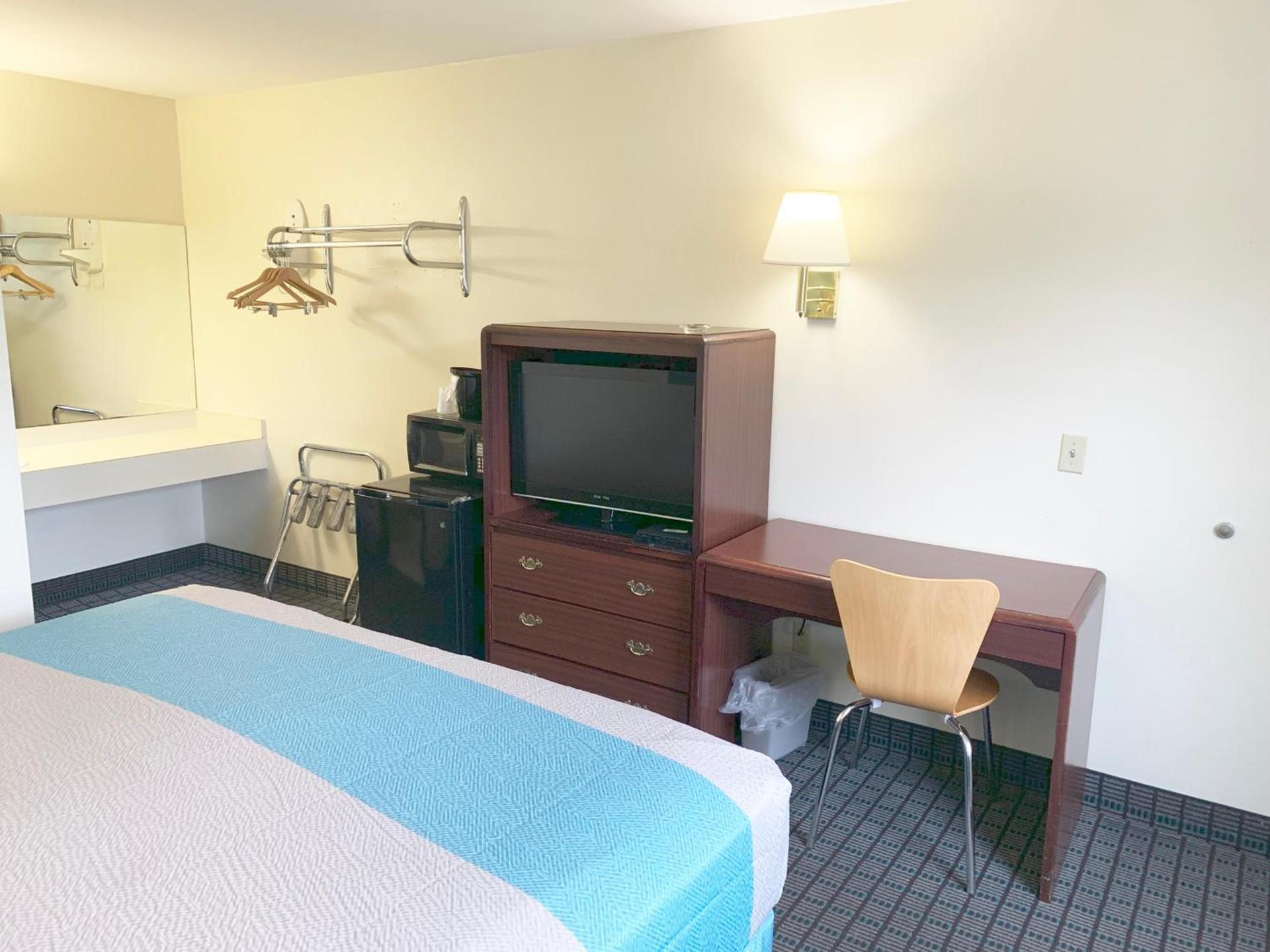 Motel 6 McGraw, NY - Cortland photo 32