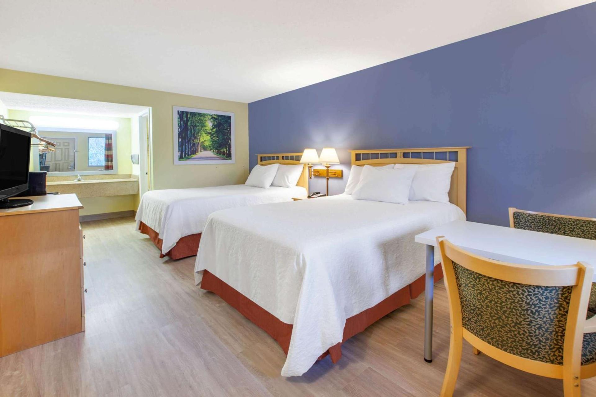 Days Inn by Wyndham Grantville photo 11