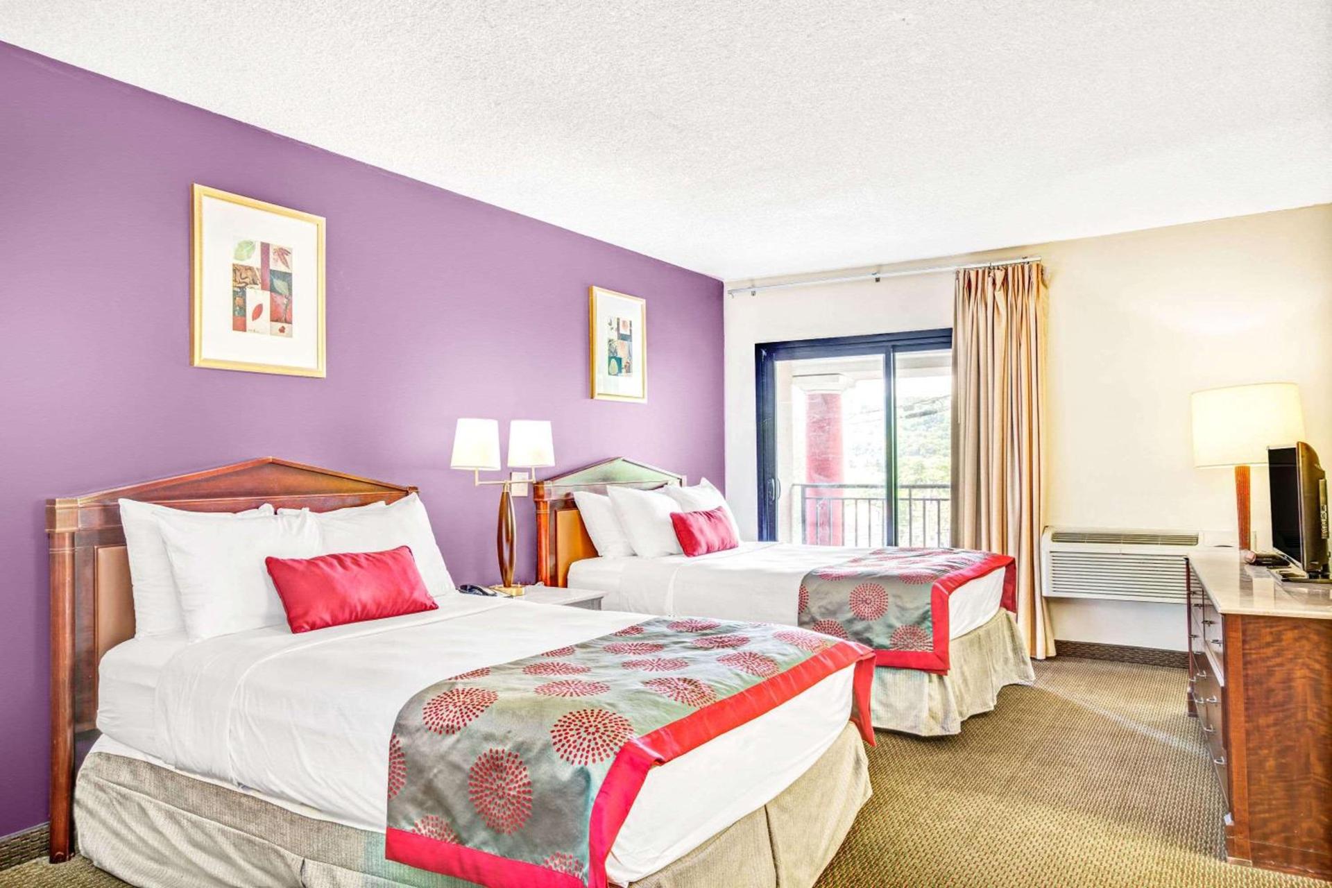 Ramada by Wyndham Rockaway photo 33
