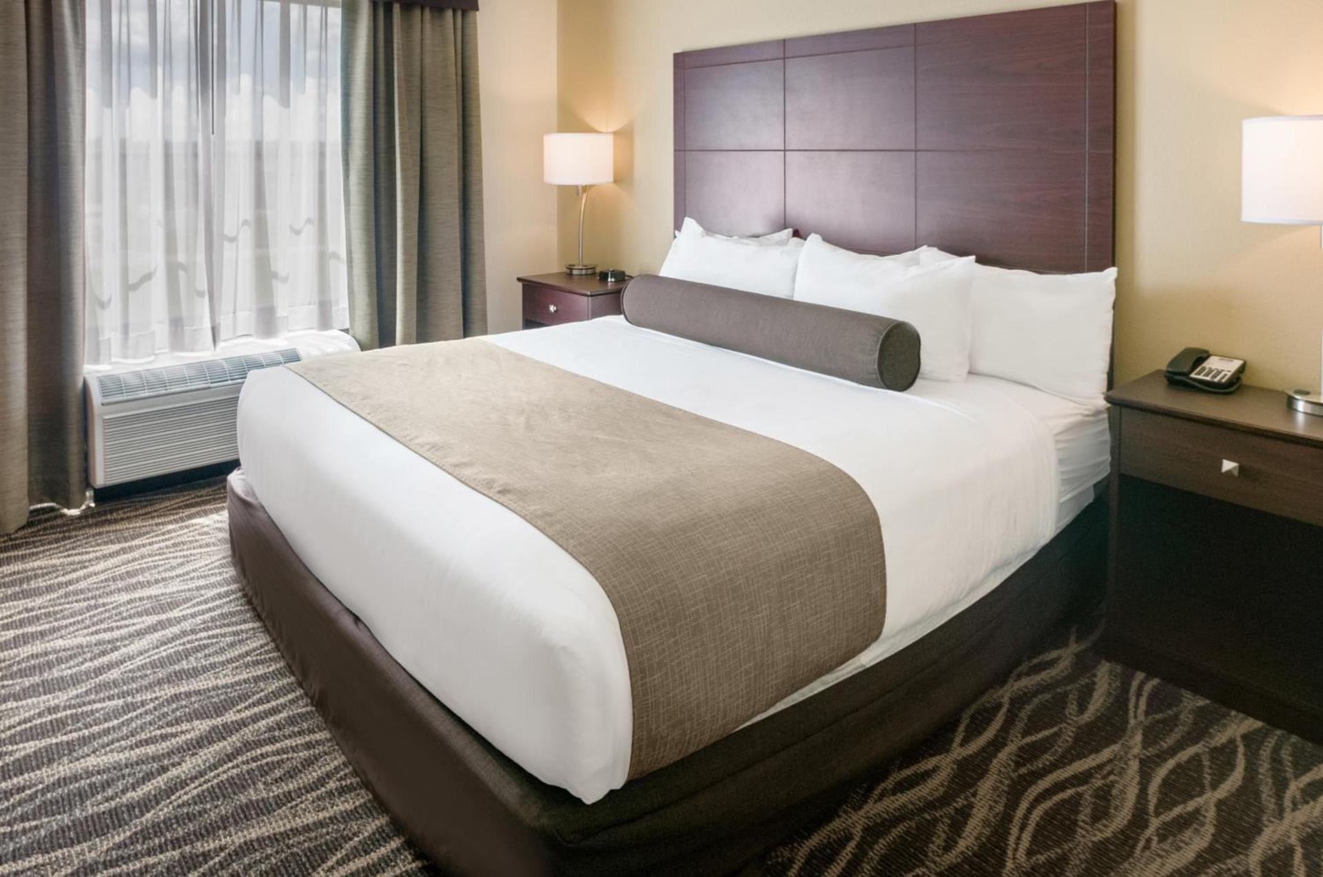 Cobblestone Hotel & Suites - Janesville photo 4