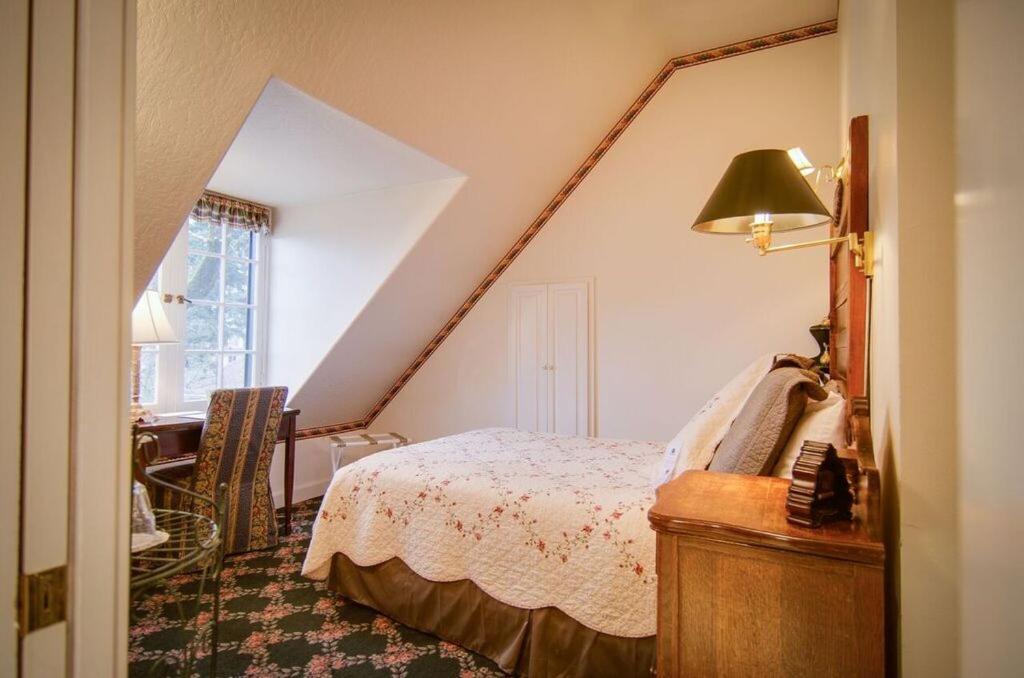 The Campbell House Inn photo 16