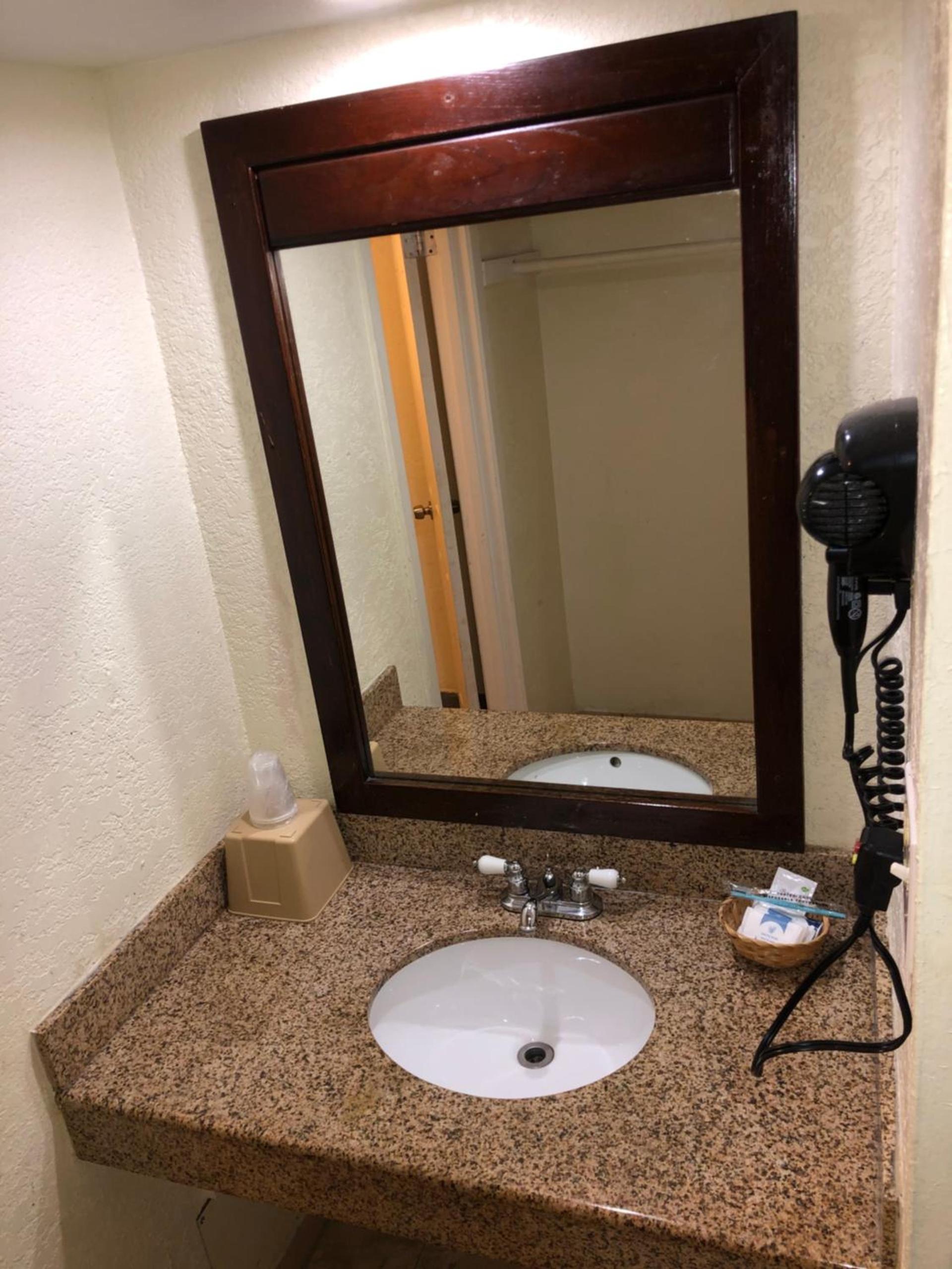 Western Inn photo 28