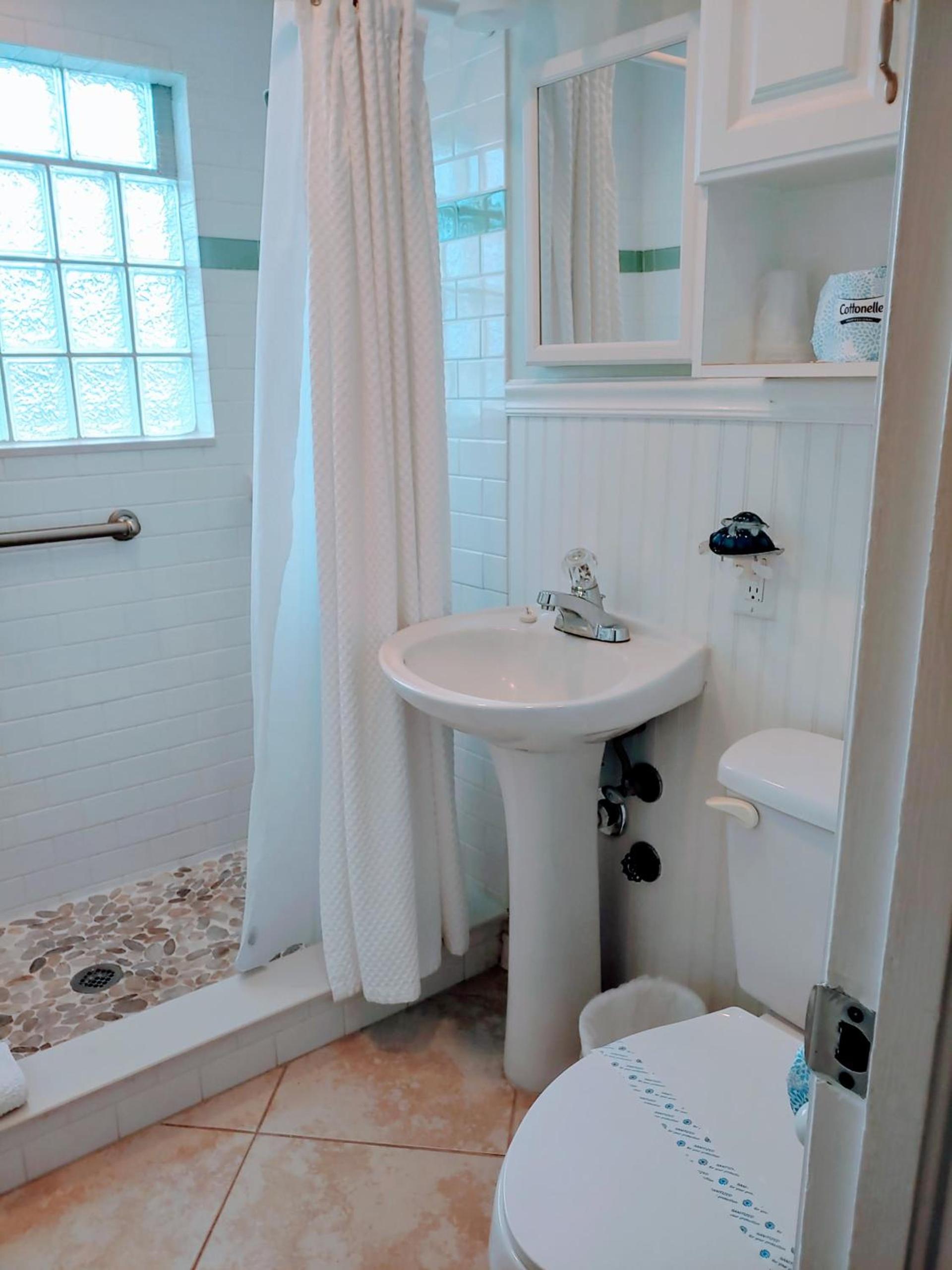 Sunrise Ocean Suites photo 66
