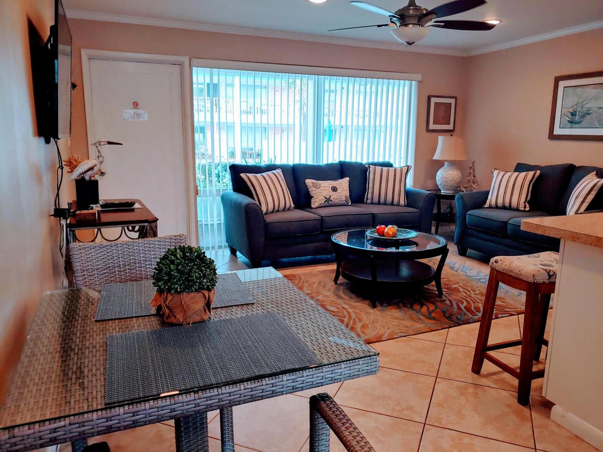 Sunrise Ocean Suites photo 52