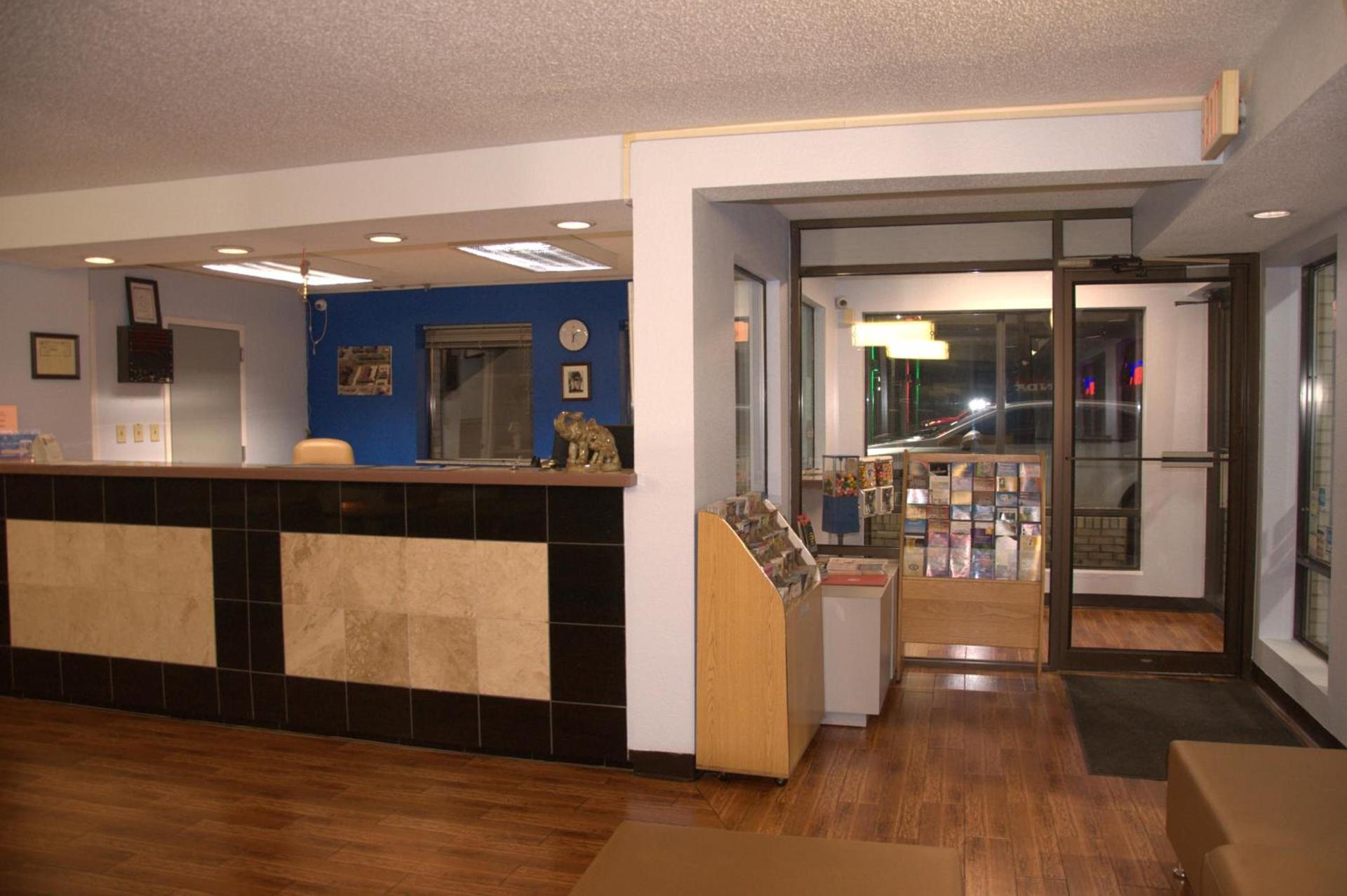 Bestway Inn photo 30