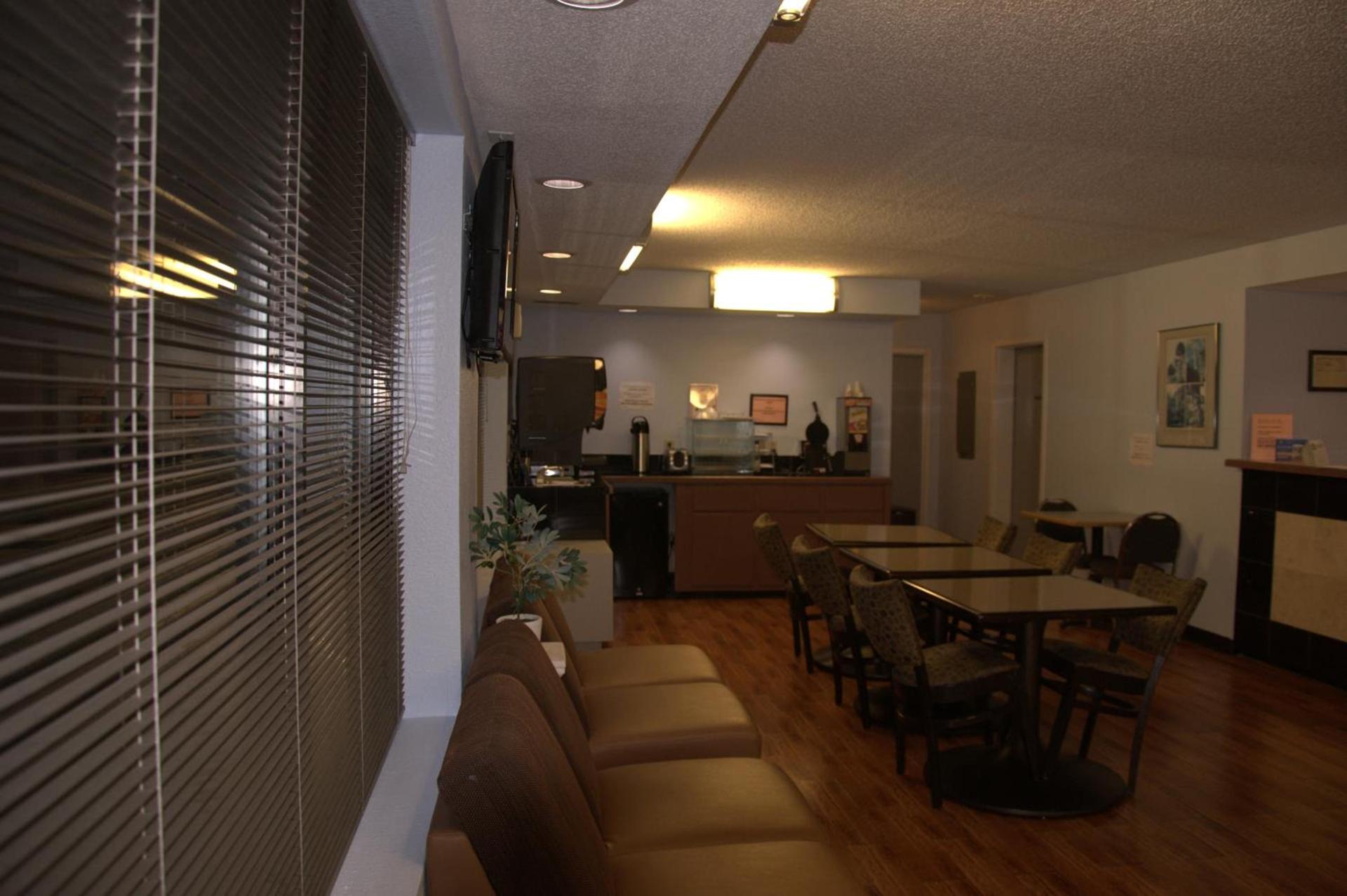 Bestway Inn photo 29