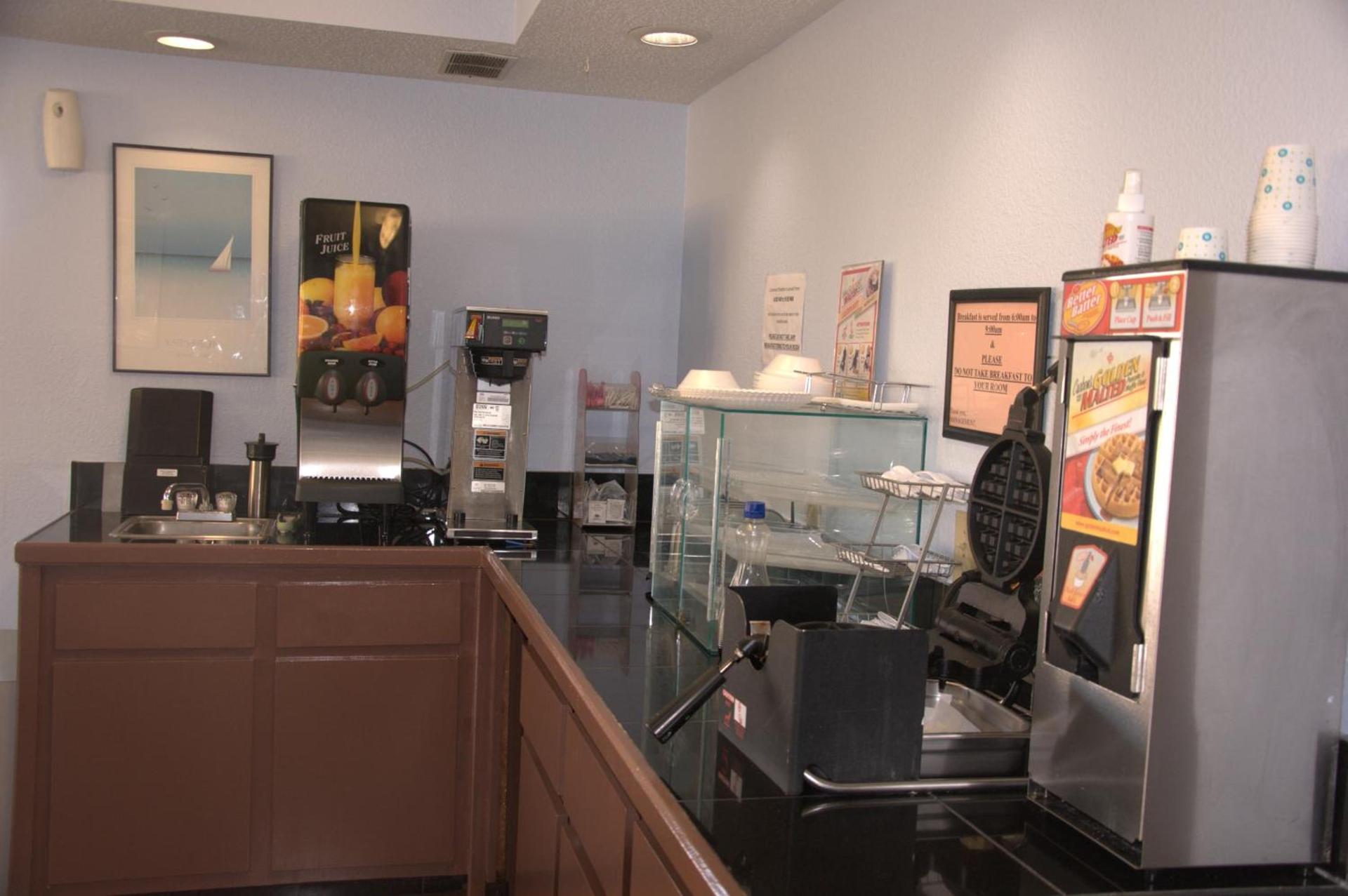 Bestway Inn photo 10