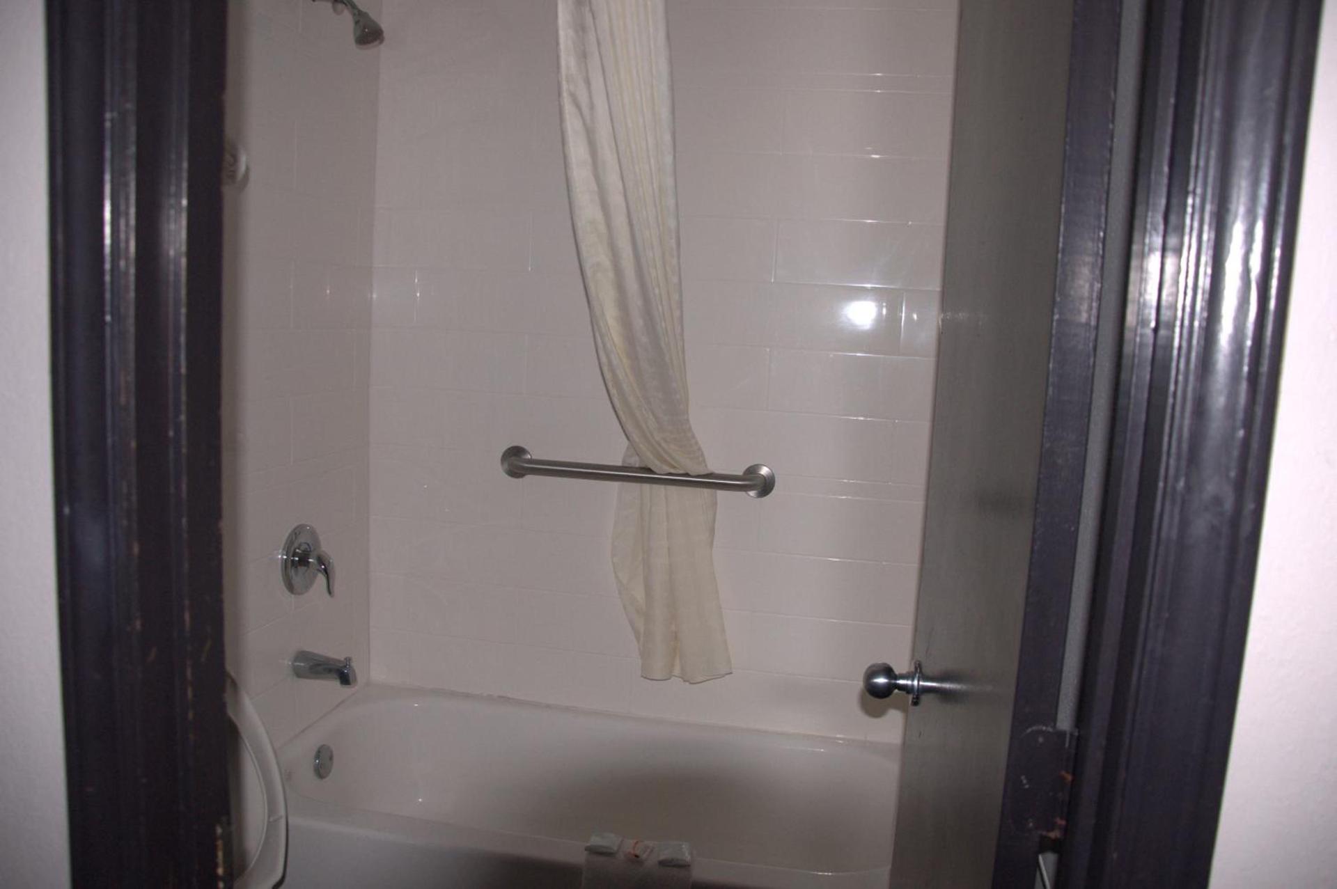 Bestway Inn photo 5