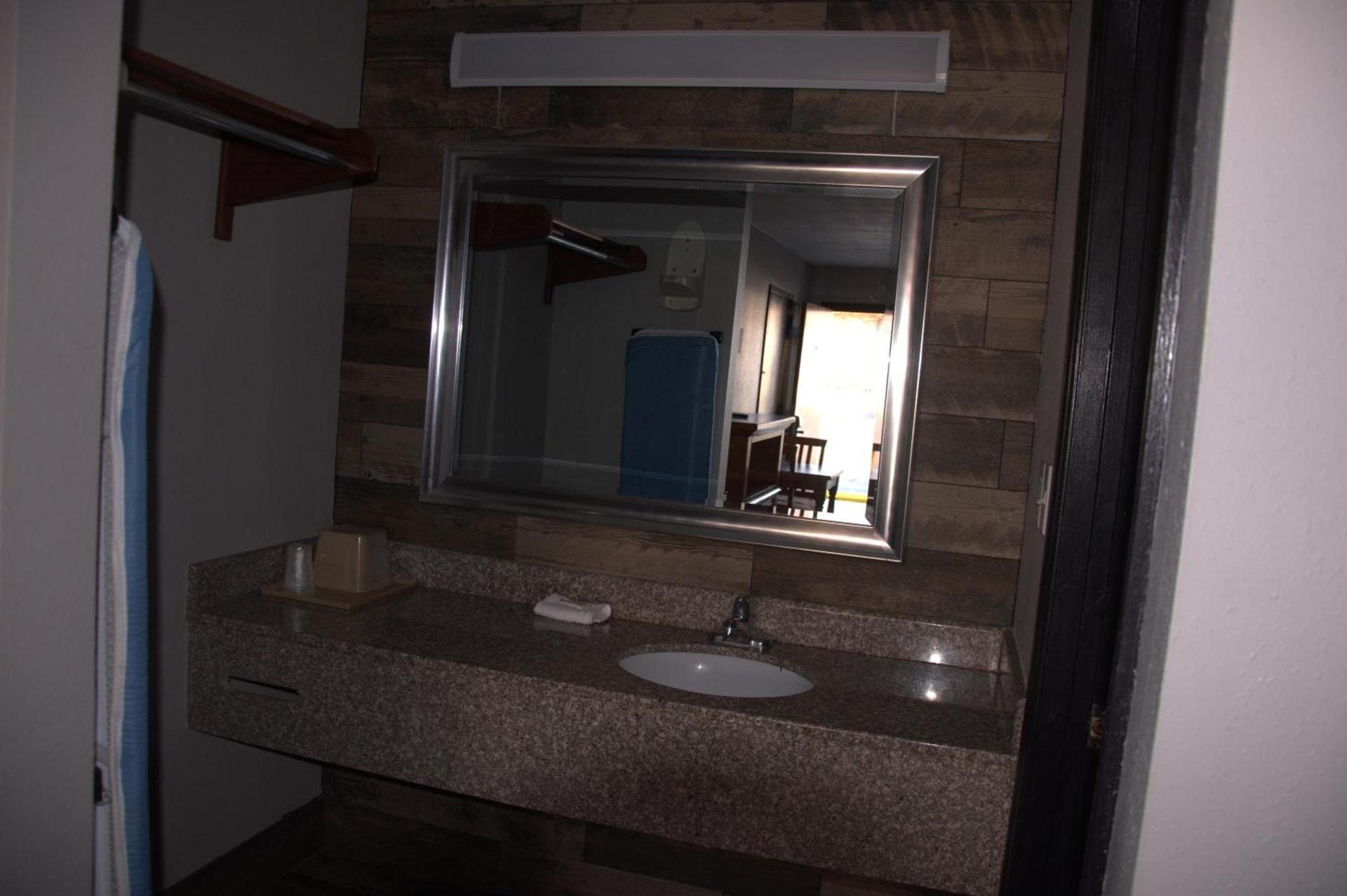 Bestway Inn photo 6