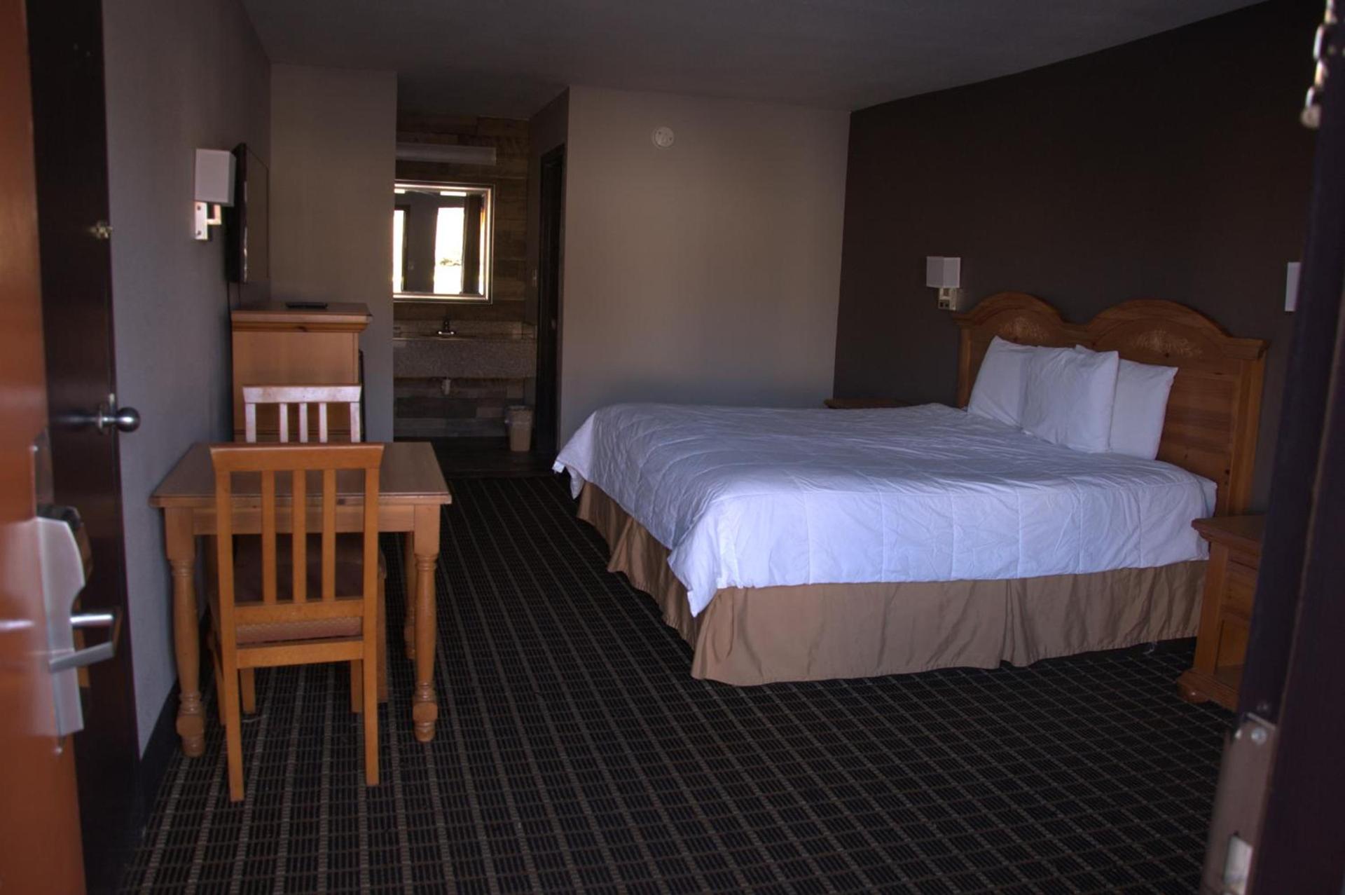 Bestway Inn photo 7