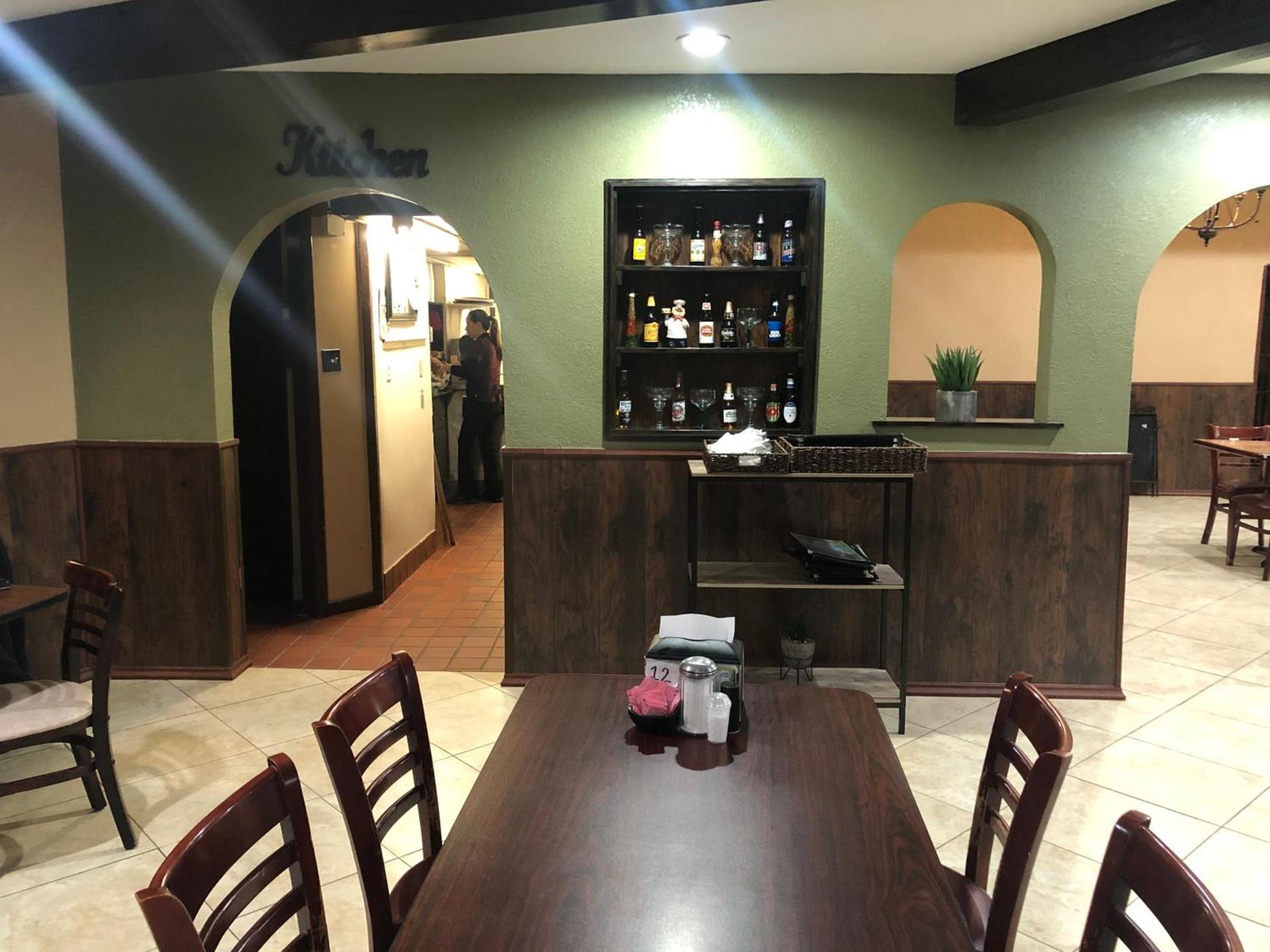 Royal Inn photo 10