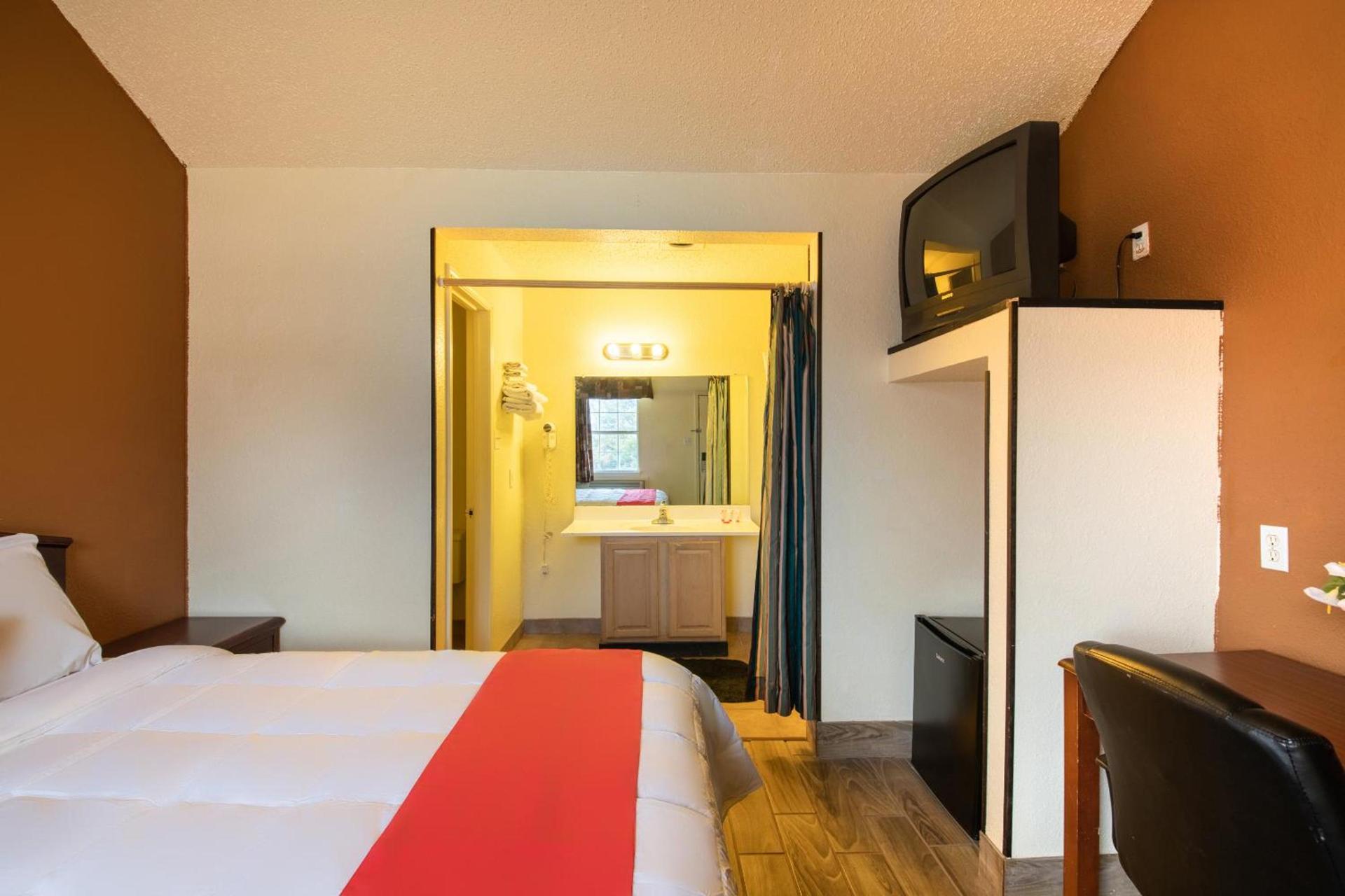 OYO Hotel Decatur TX Hwy 287 Northwest photo 14