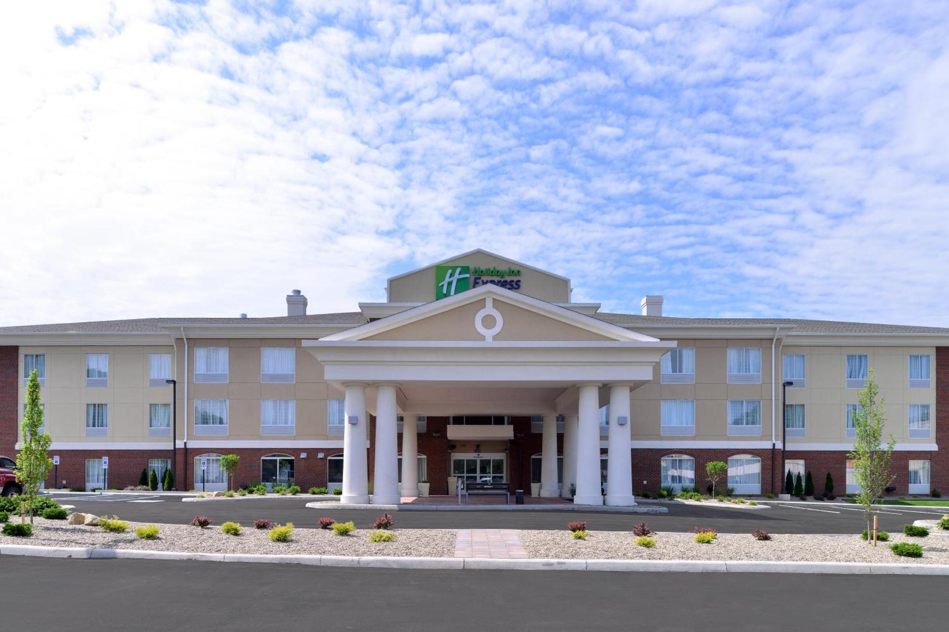 Holiday Inn Express & Suites Ironton by IHG photo 1