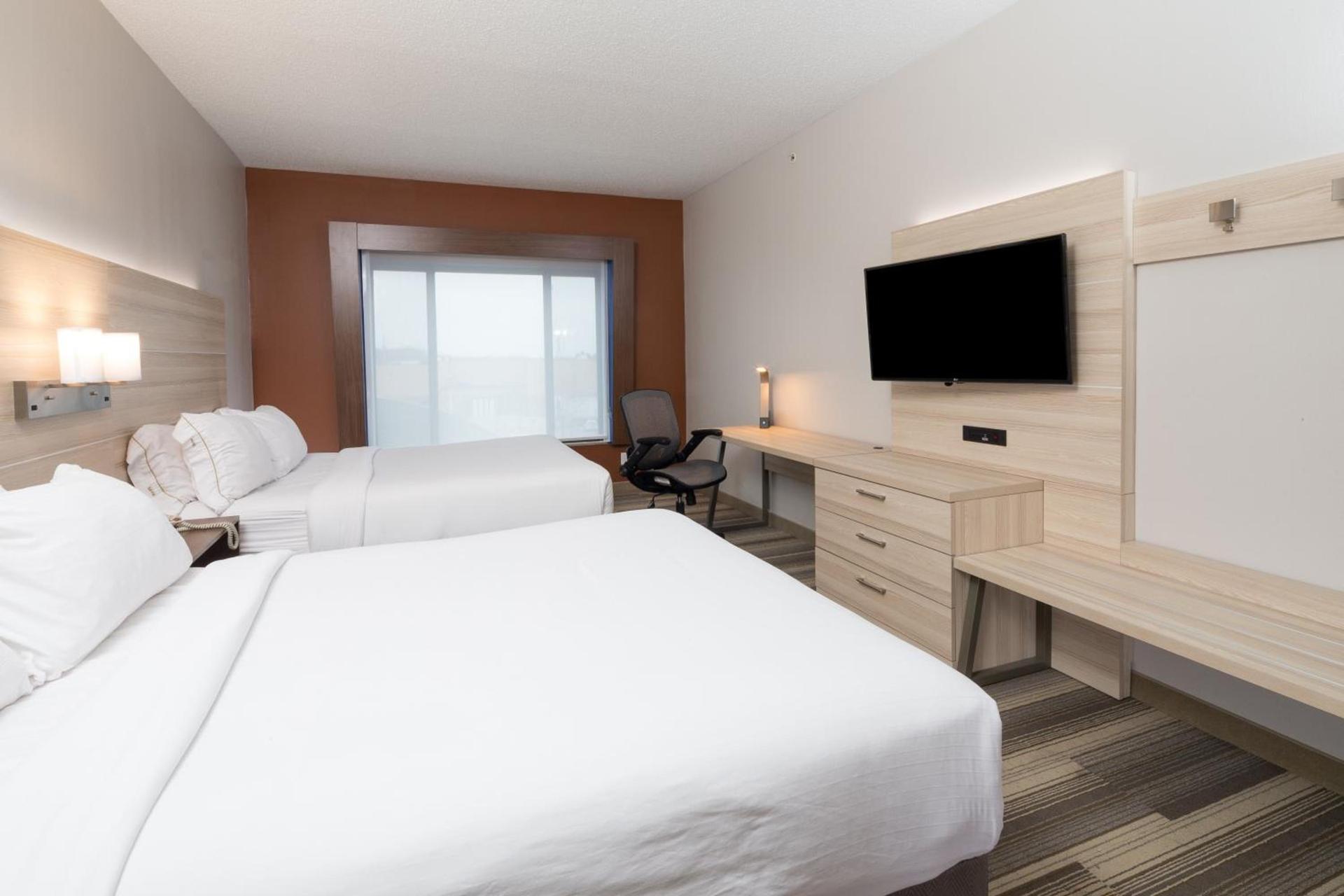 Holiday Inn Express Hotel & Suites Detroit-Utica by IHG photo 29