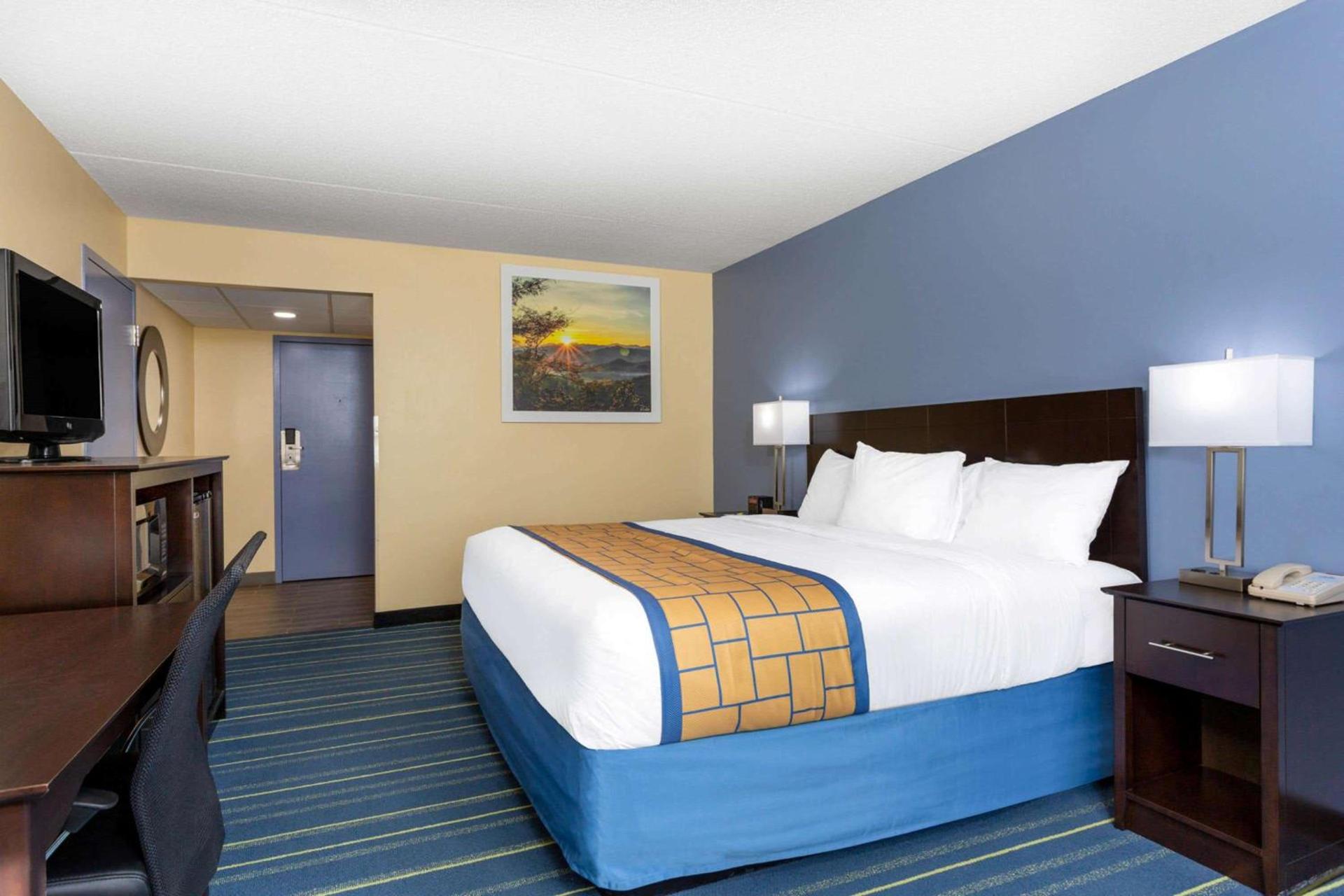 Days Inn by Wyndham Augusta photo 17
