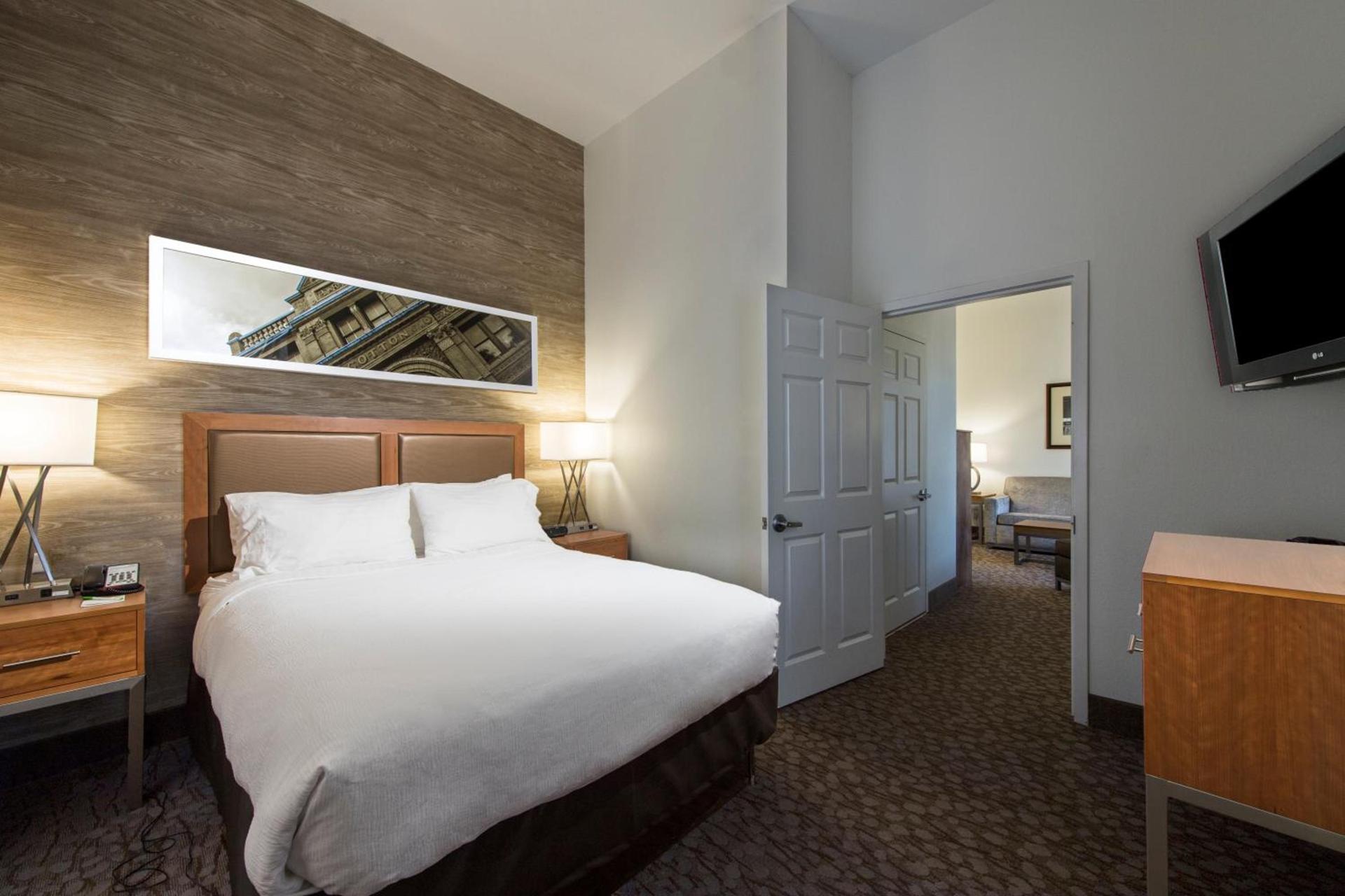 Holiday Inn Savannah Historic District by IHG photo 41