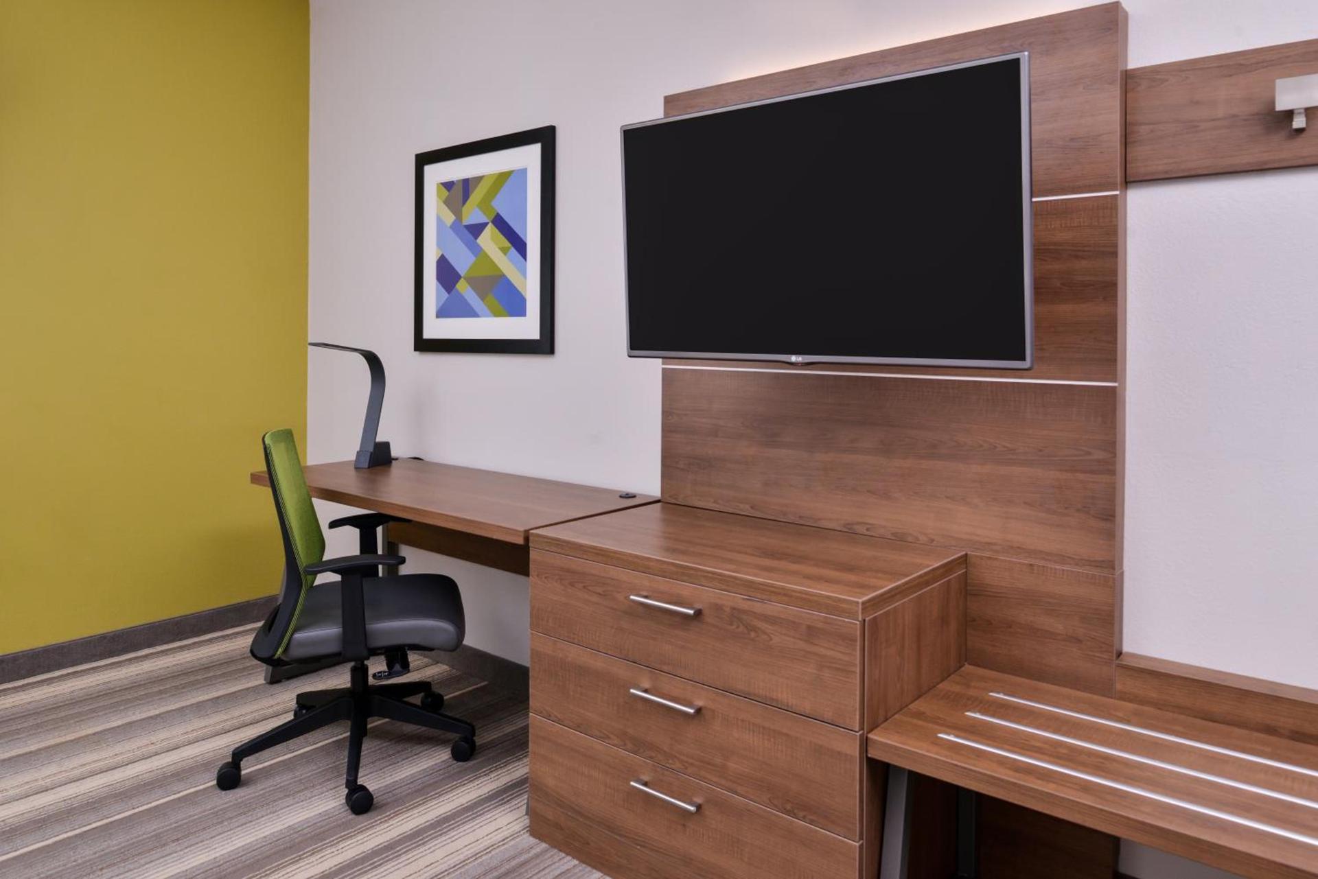Holiday Inn Express Hotel & Suites Elgin by IHG photo 32