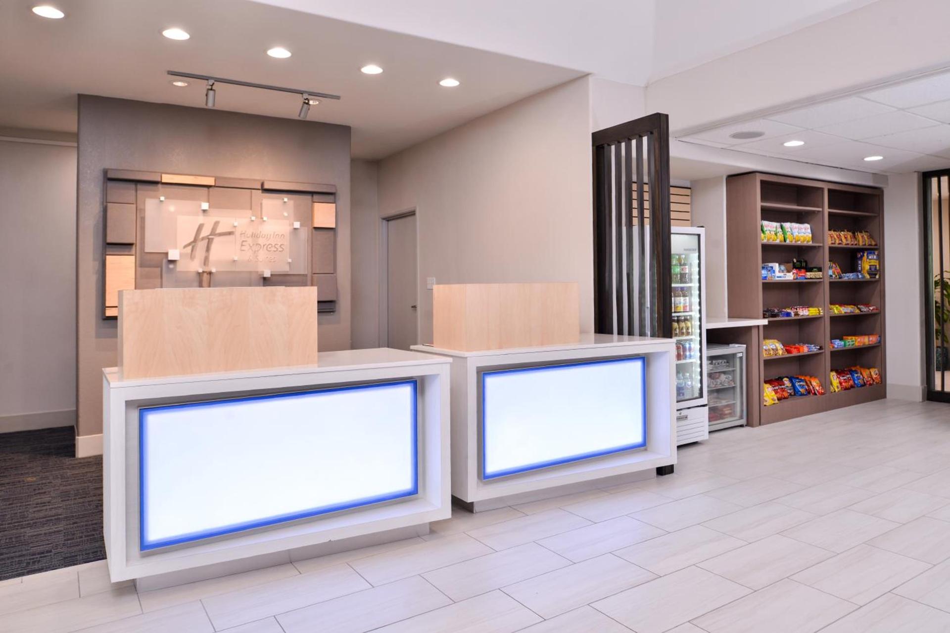 Holiday Inn Express Hotel & Suites Elgin by IHG photo 26