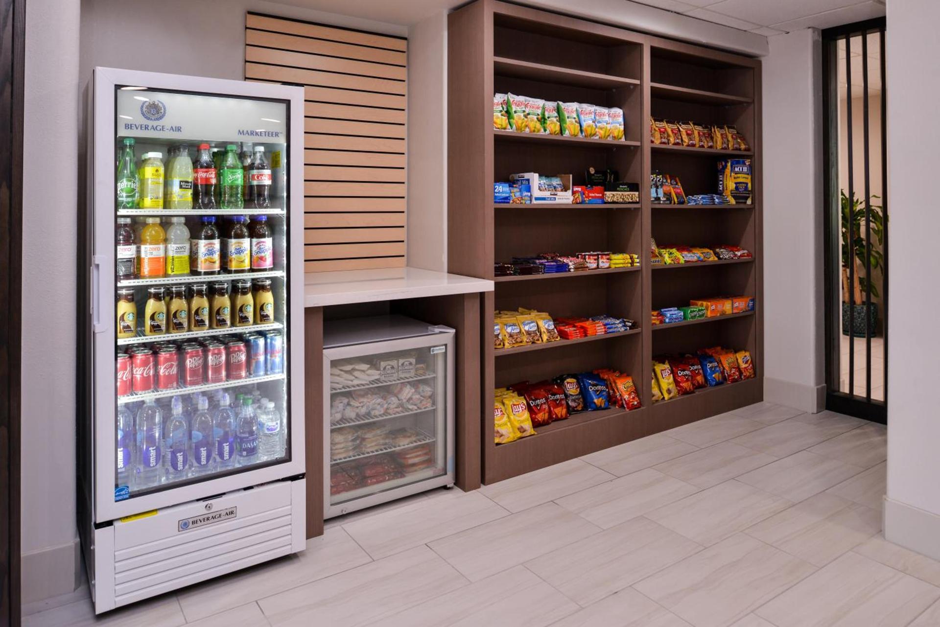 Holiday Inn Express Hotel & Suites Elgin by IHG photo 25