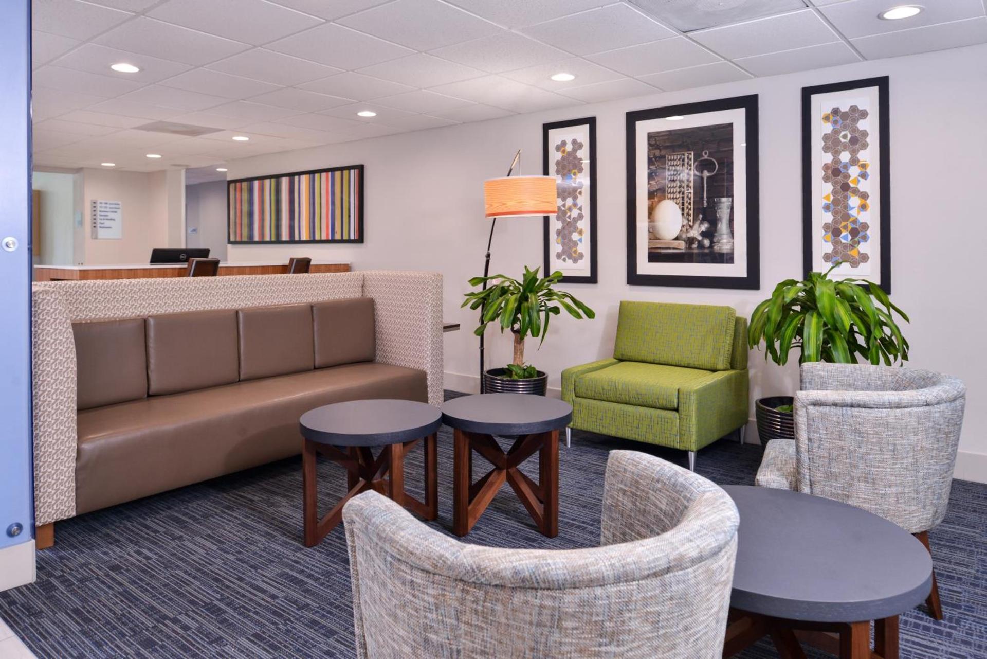Holiday Inn Express Hotel & Suites Elgin by IHG photo 13