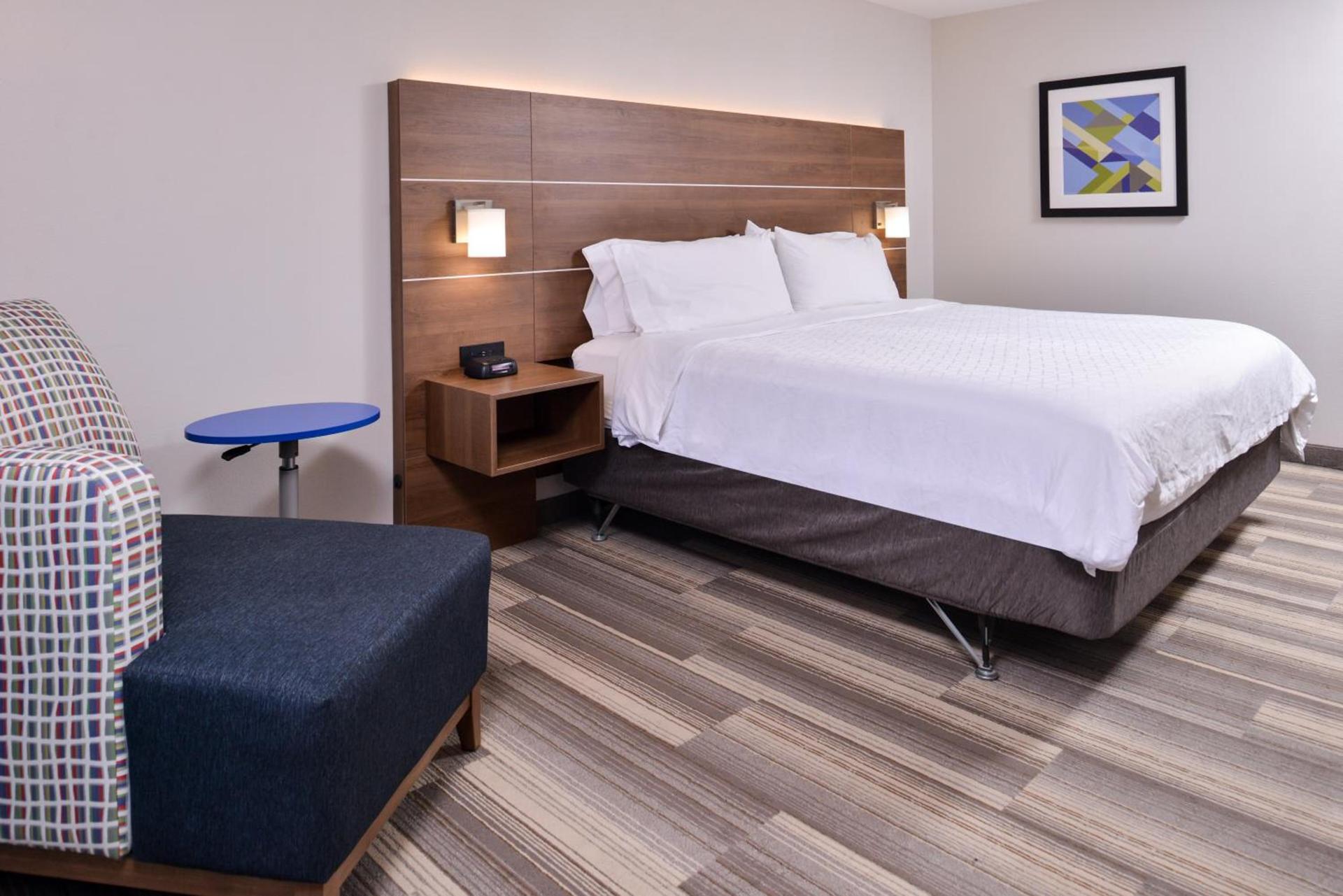 Holiday Inn Express Hotel & Suites Elgin by IHG photo 51