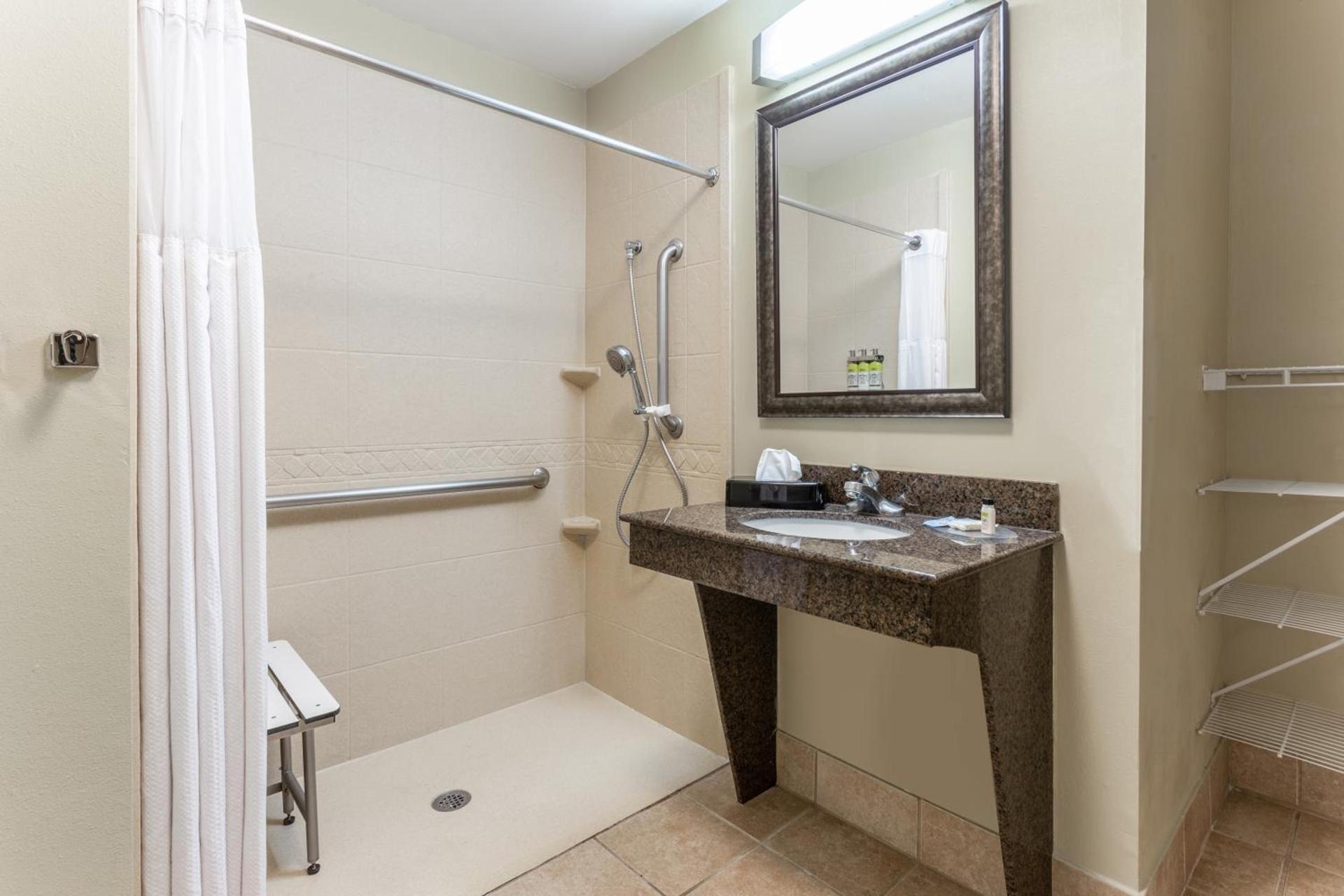 Staybridge Suites Davenport by IHG photo 21