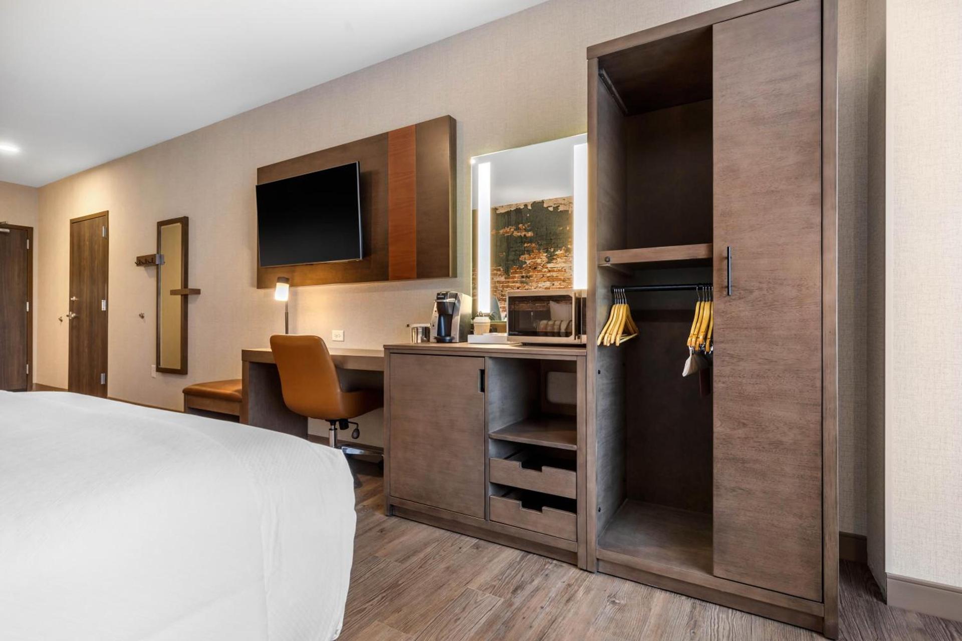 Cambria Hotel Omaha Downtown photo 77