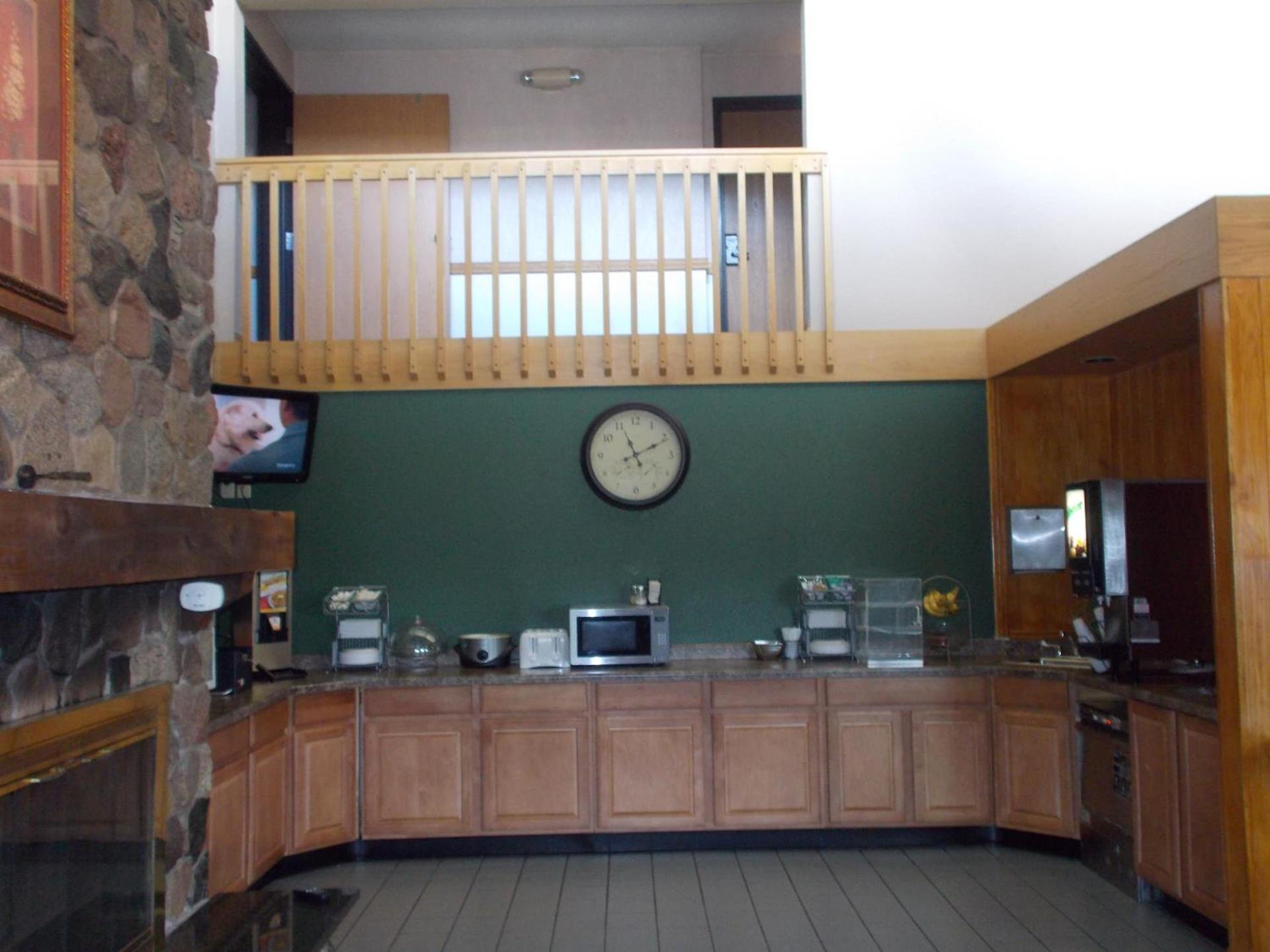 Boarders Inn and Suites by Cobblestone Hotels - Ripon photo 34