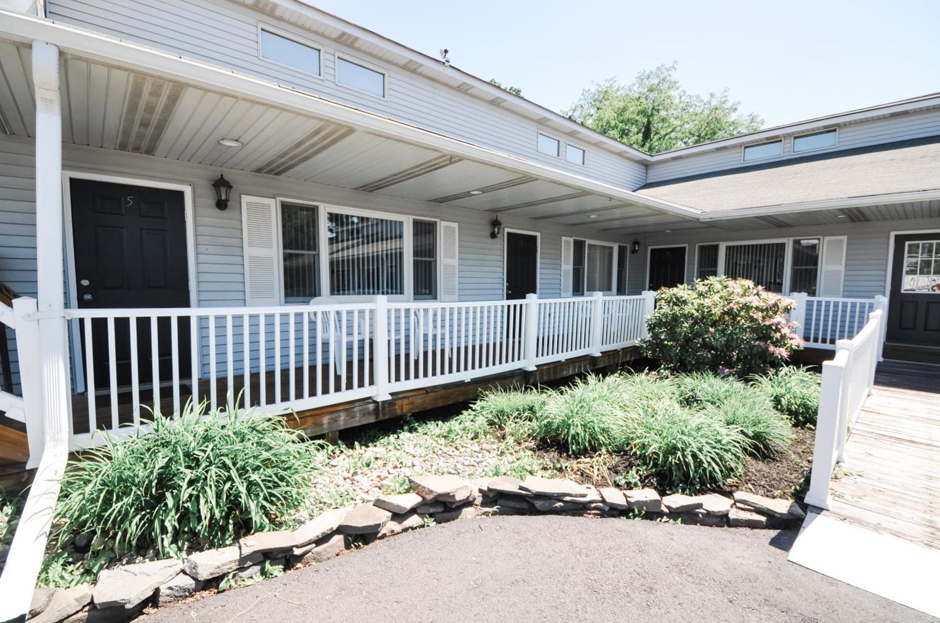 East Shore Lodging photo 65