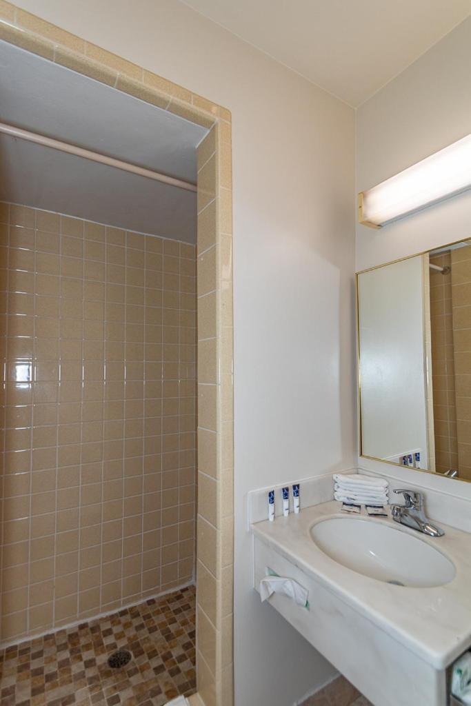 Americas Best Value Inn Ashtabula/Austinburg photo 7