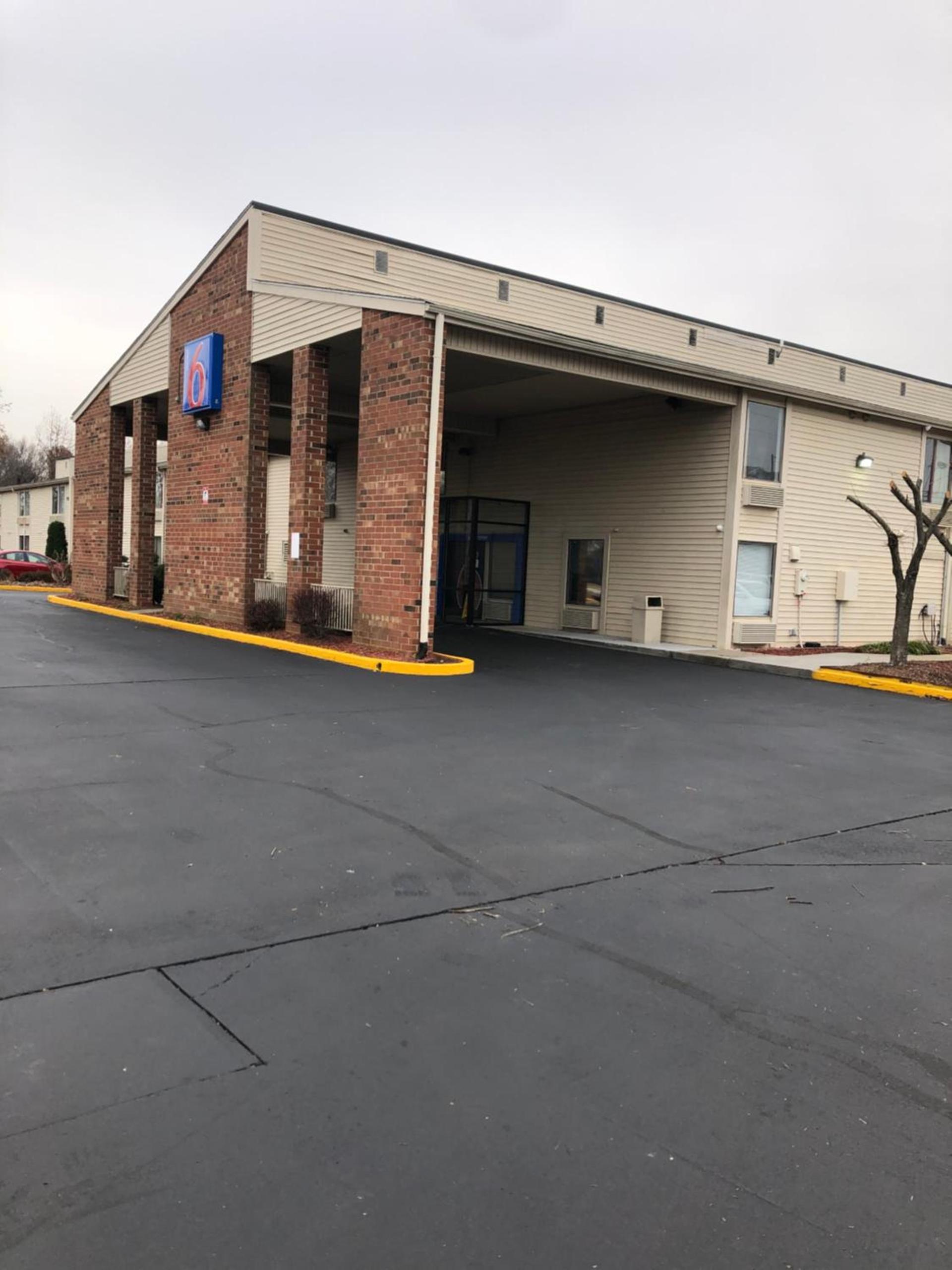 Motel 6-Greensboro, NC - Airport photo 17