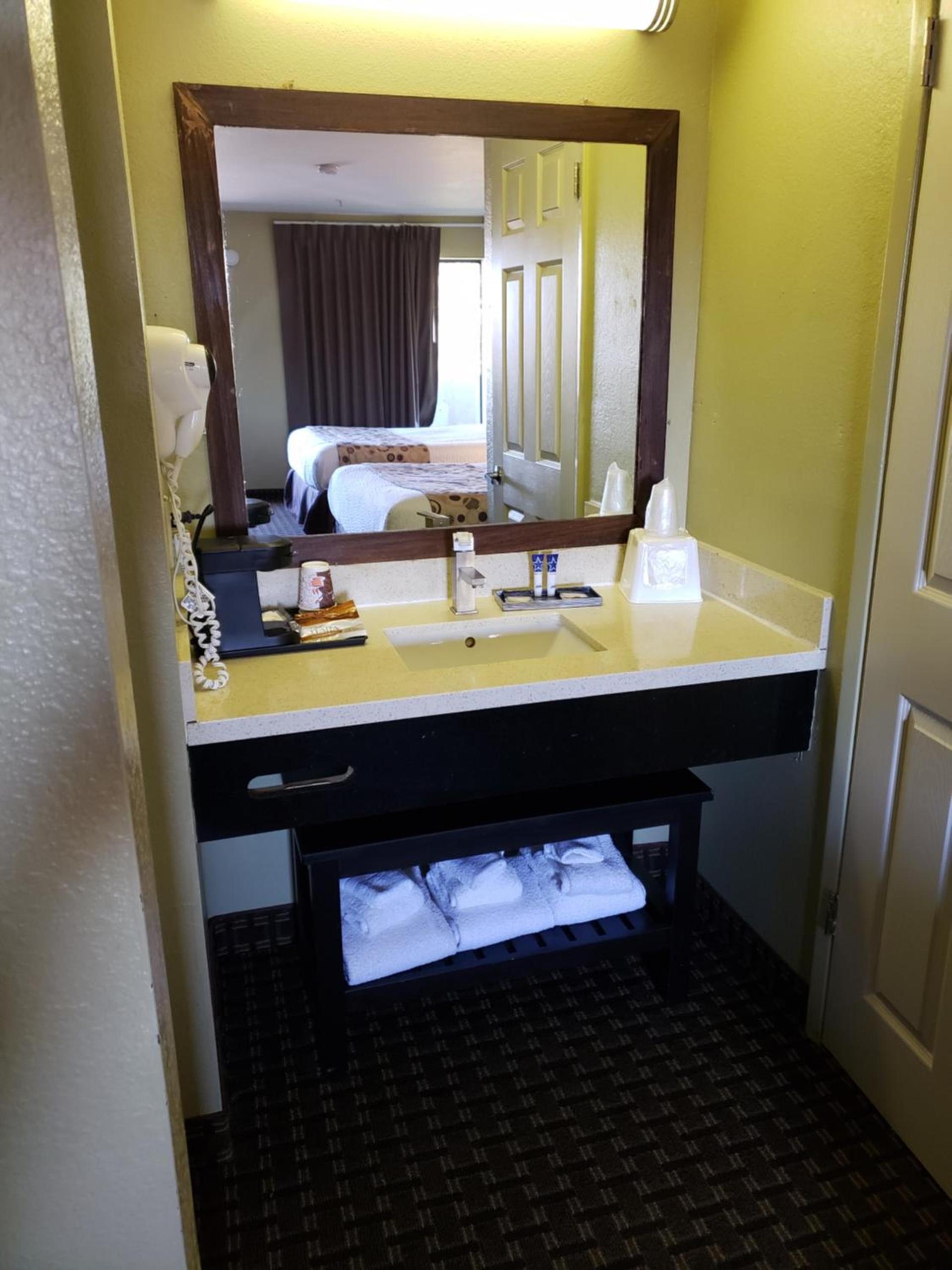 SureStay Hotel by Best Western Vallejo Napa Valley photo 26